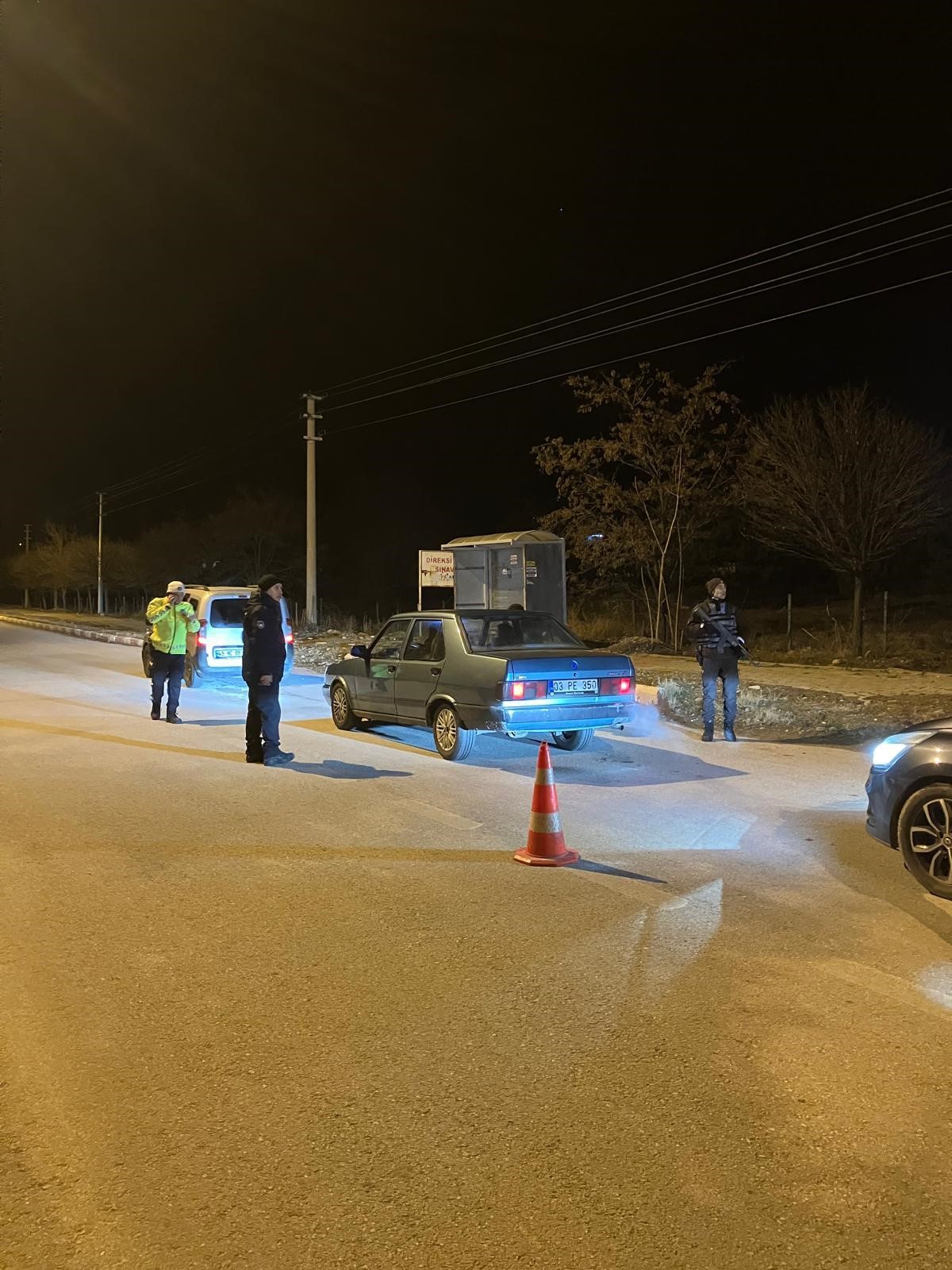 Yılbaşı Gecesi 3 Bin 612 Kişi Sorgulandı, 900 Araç Kontrol Edildi