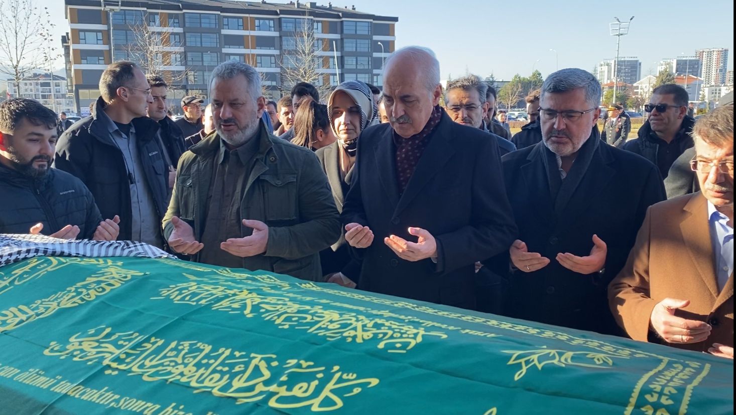 Kılıçsal Son Yolculuğuna Uğurlandı Kurtulmuş Cenazeye Katılan İsim Oldu