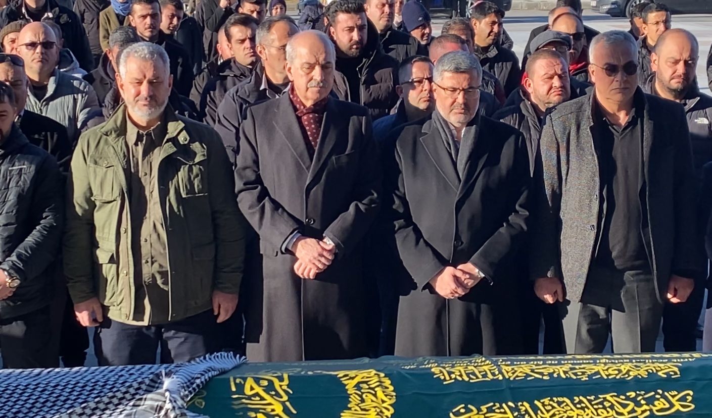 Kılıçsal Son Yolculuğuna Uğurlandı Kurtulmuş Cenazeye Katılan İsim Oldu
