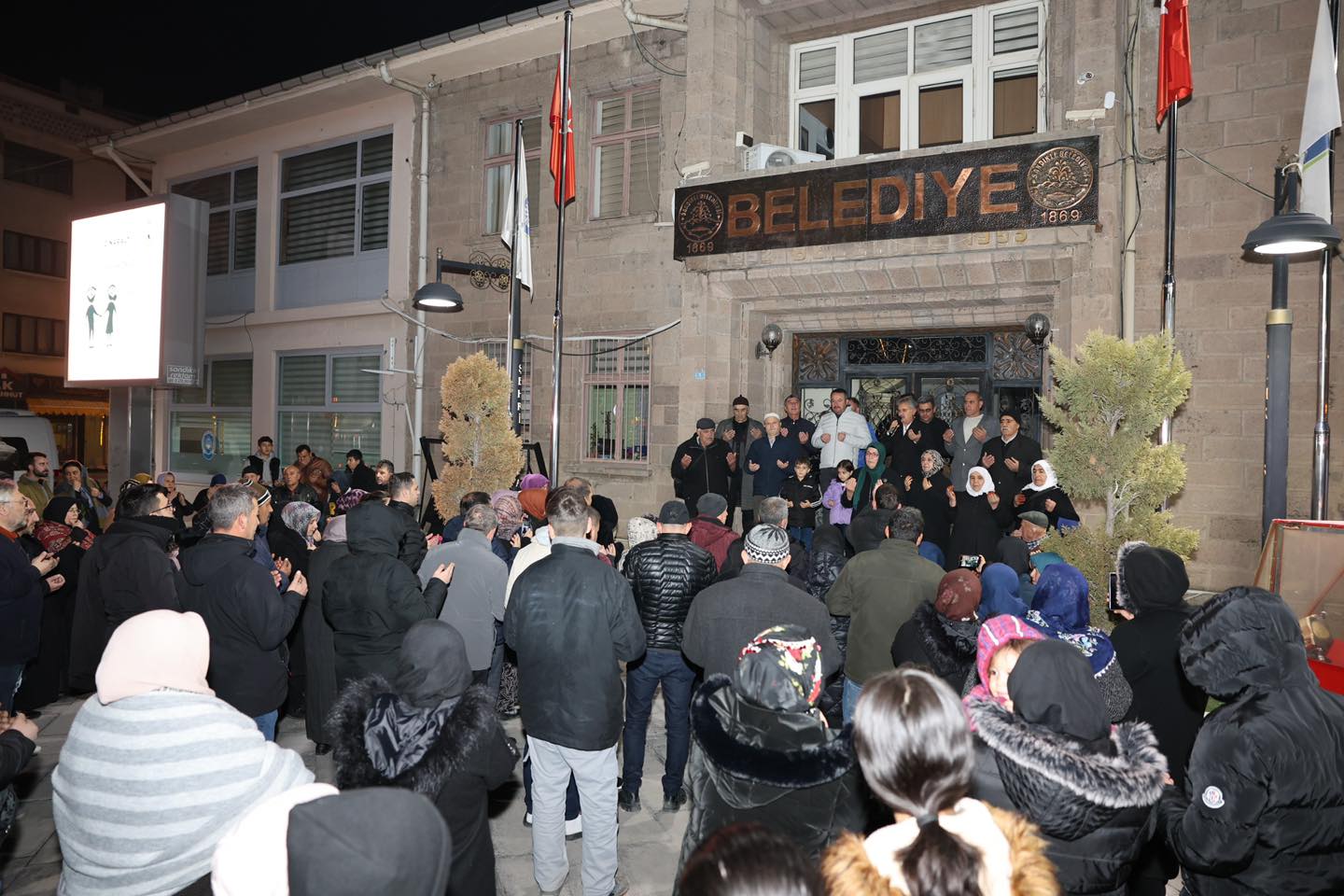 Sandıklı’da Umre Yolcuları Dualarla Uğurlandı