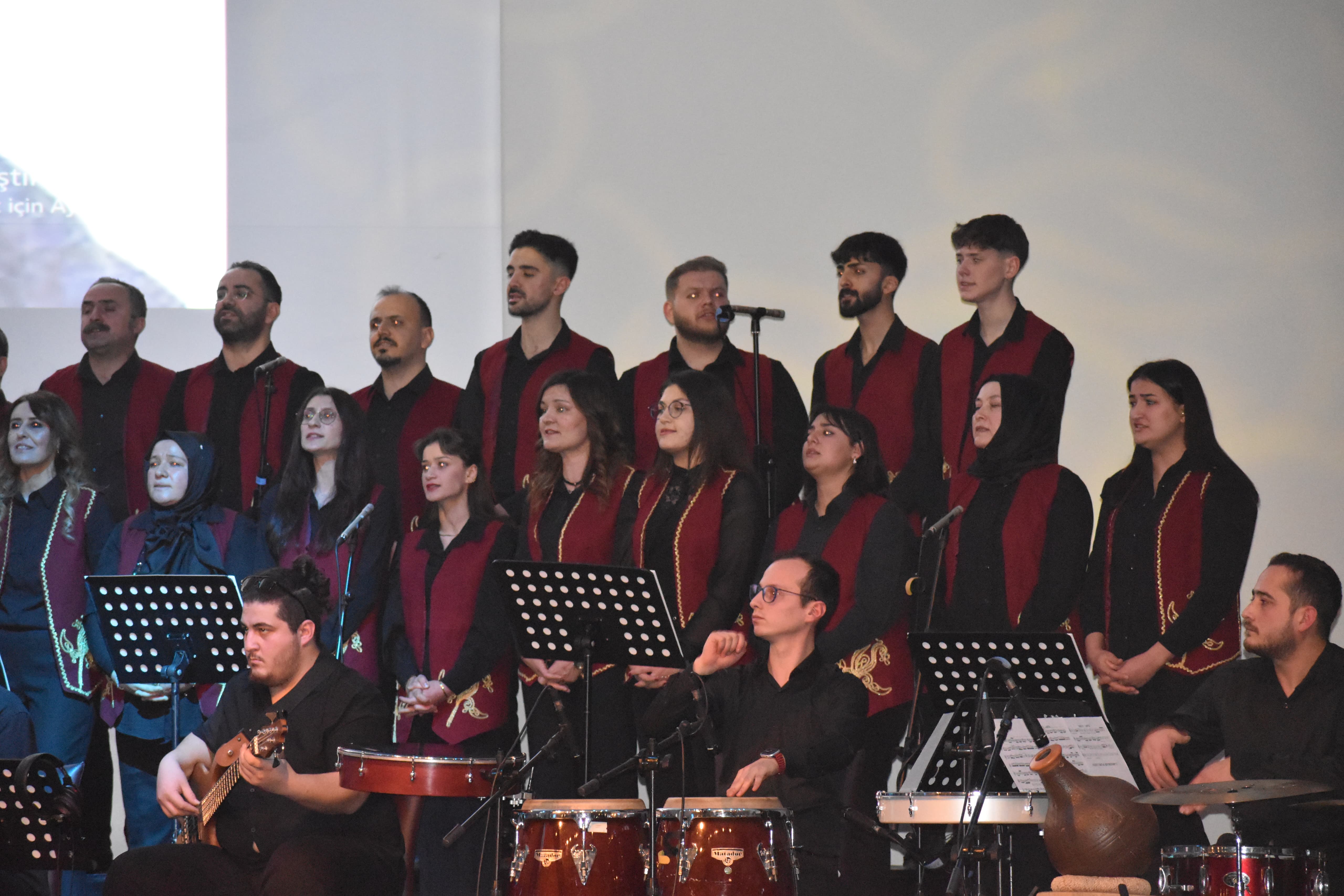 27 Yıllık Hayat Arkadaşıyla 5 Yıldır Hem Hayatı Hem De Sahneyi Sevgiyle Paylaşıyorlar