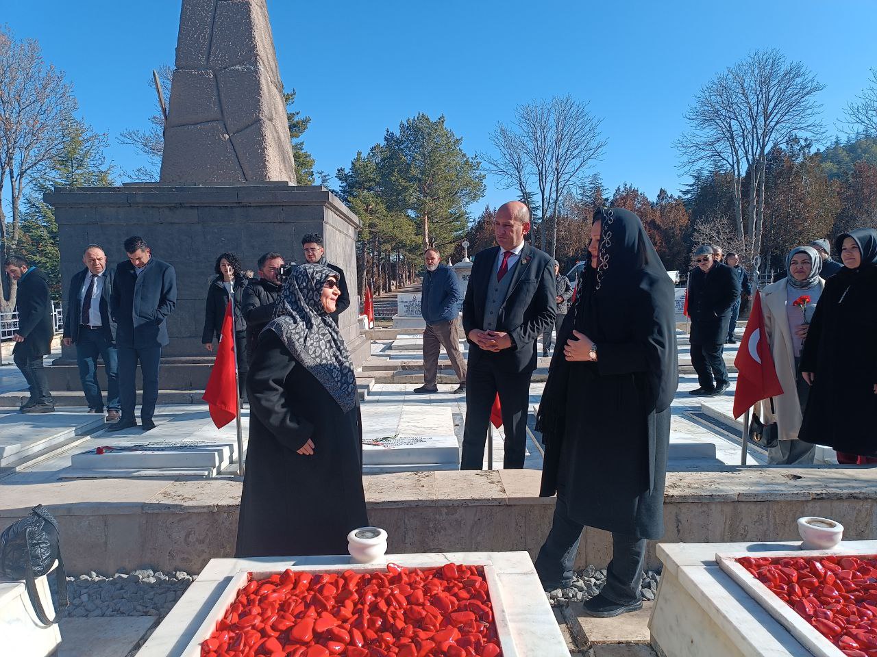 Başkan Burcu Köksal, Regaip Kandili'nde Şehit Aileleriyle Bir Araya Geldi
