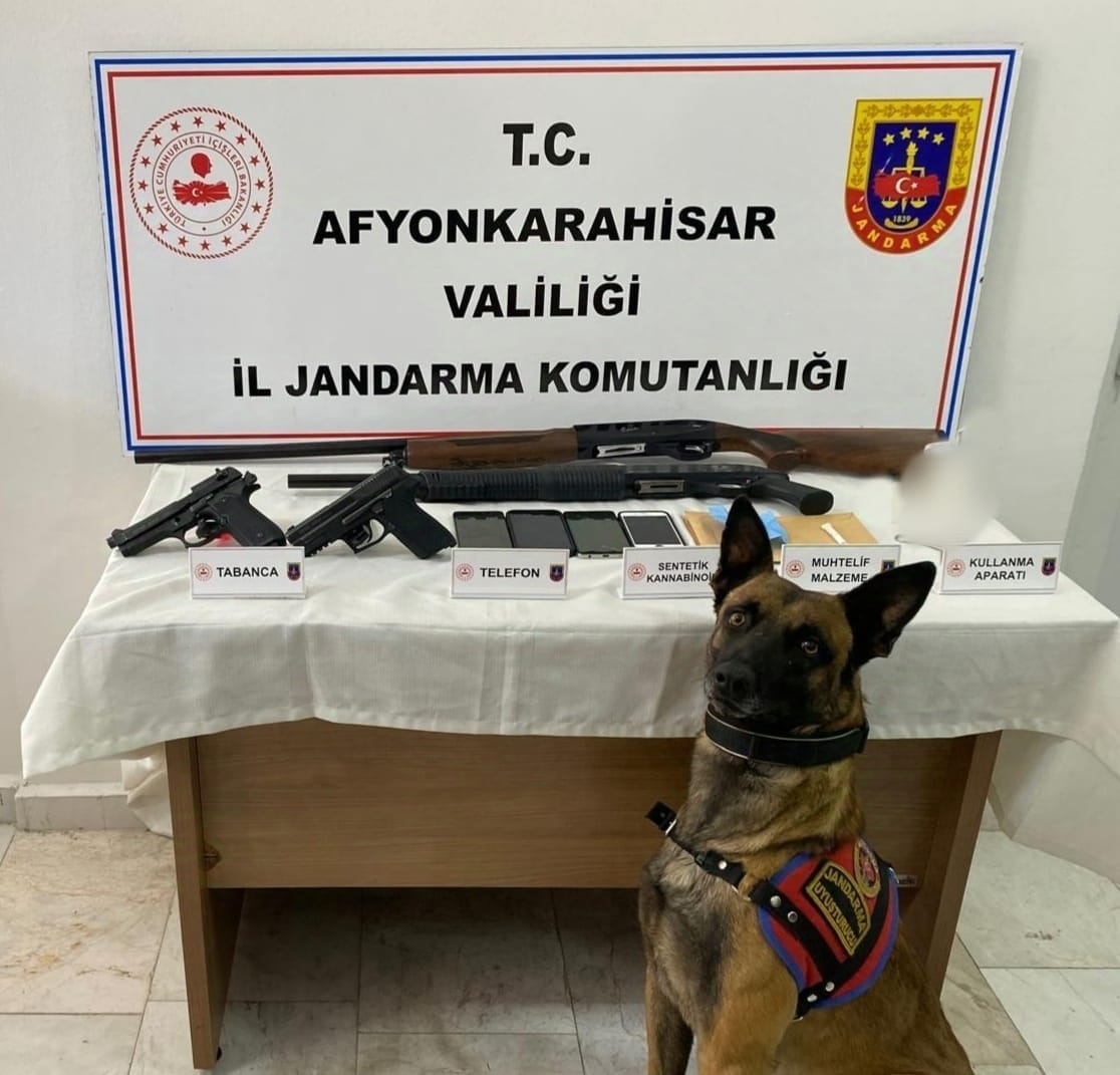 Afyonkarahisar’da Uyuşturucu ve Silah Operasyonu