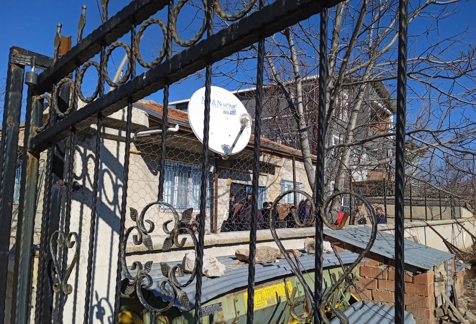 AFYONKARAHİSAR’DA YAŞLI KADIN EVİNDE ÖLÜ BULUNDU