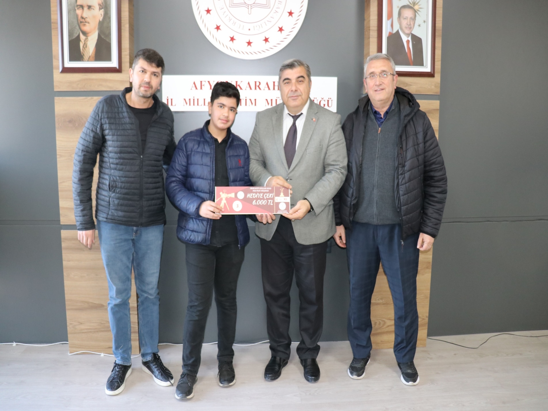 "İmam Hatipli Olmak" Kısa Film Yarışmasında Dereceye Giren Okullara Ödüller Verildi