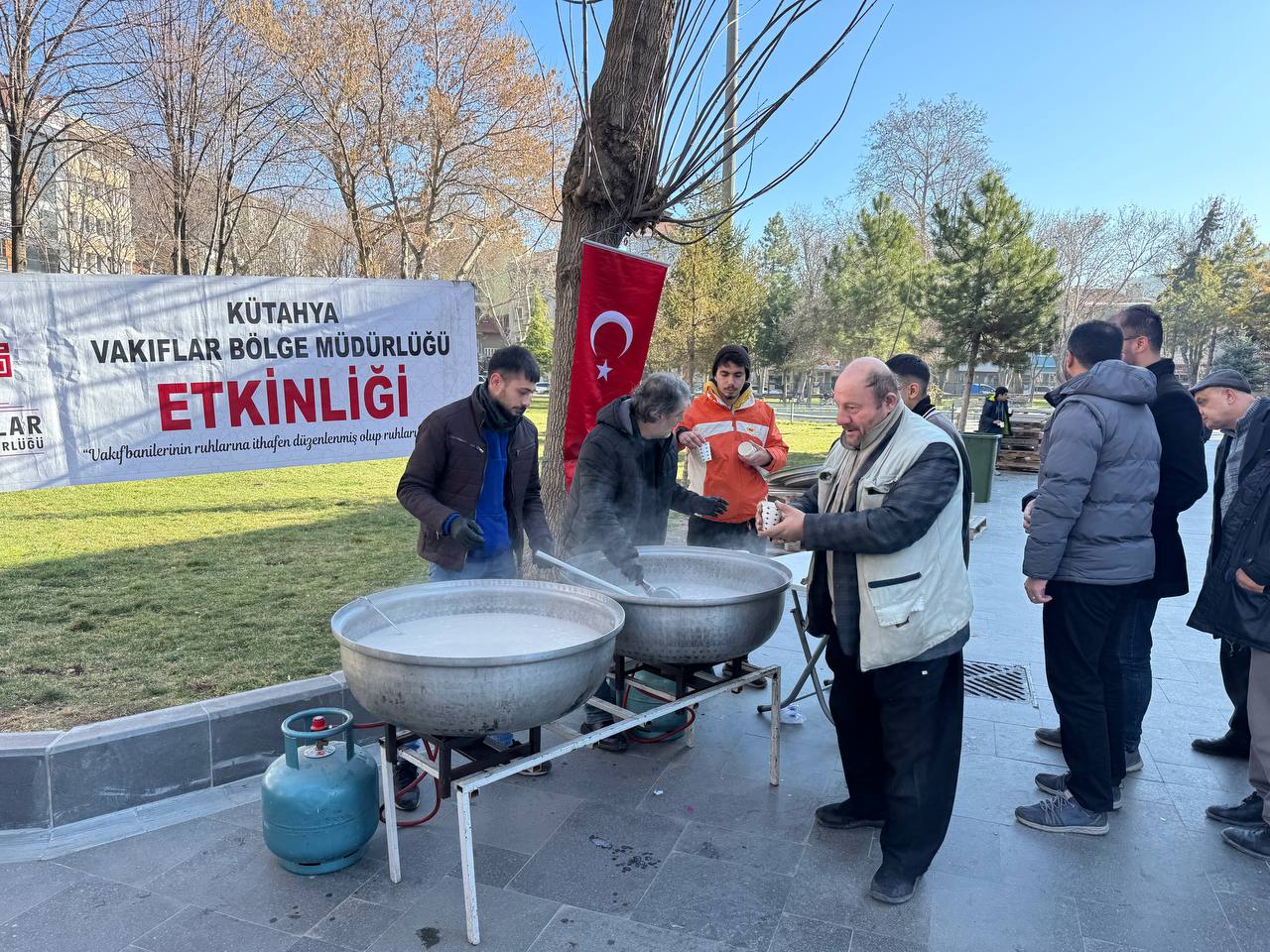 Regaip Kandili'nde 750 Kişiye Salep İkram Edildi