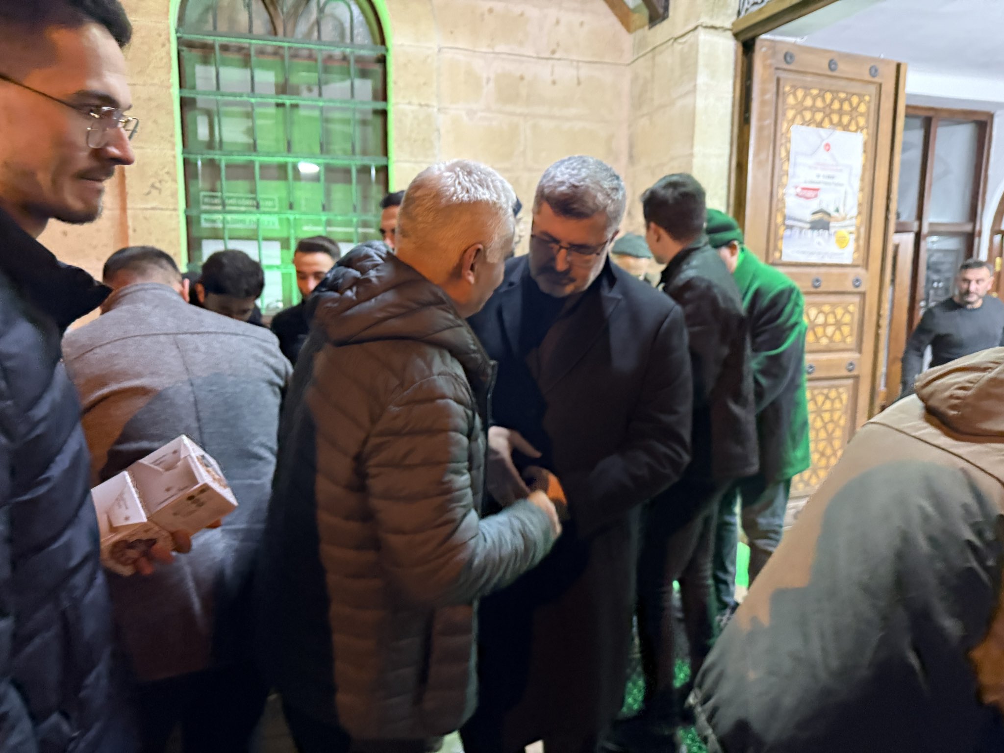 Vatandaşla Yakından İlgilendi  AK Partili Özkaya Hasbihal Etti