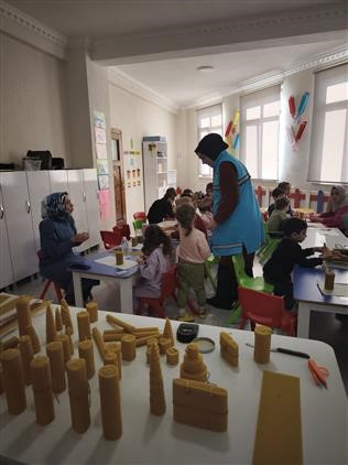 Balmumu Atölyesi İle Minik Eller Sanatla Buluştu