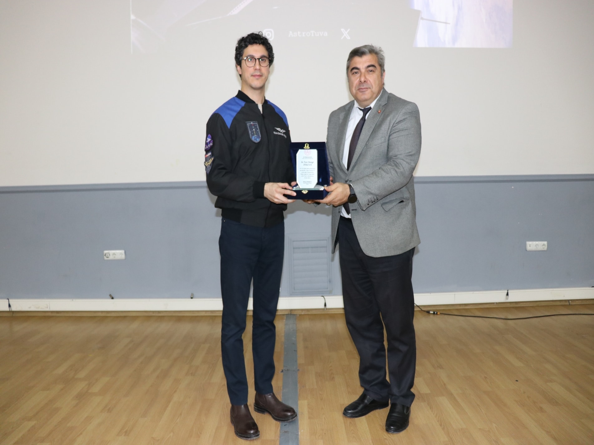 TUVA CİHANGİR ATASEVER, ÖĞRENCİLERE UZAY YOLCULUĞUNU ANLATTI