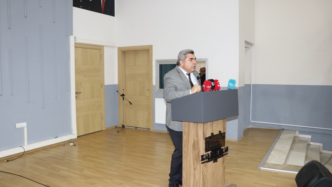 TUVA CİHANGİR ATASEVER, ÖĞRENCİLERE UZAY YOLCULUĞUNU ANLATTI