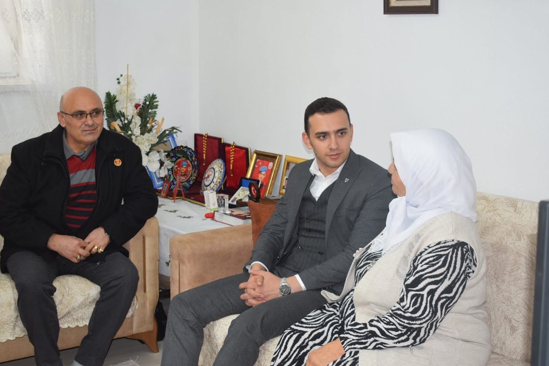 Sultandağı Kaymakamı Hacı Demirci, Şehit İzzet Ögeday’ın Annesini Ziyaret Etti