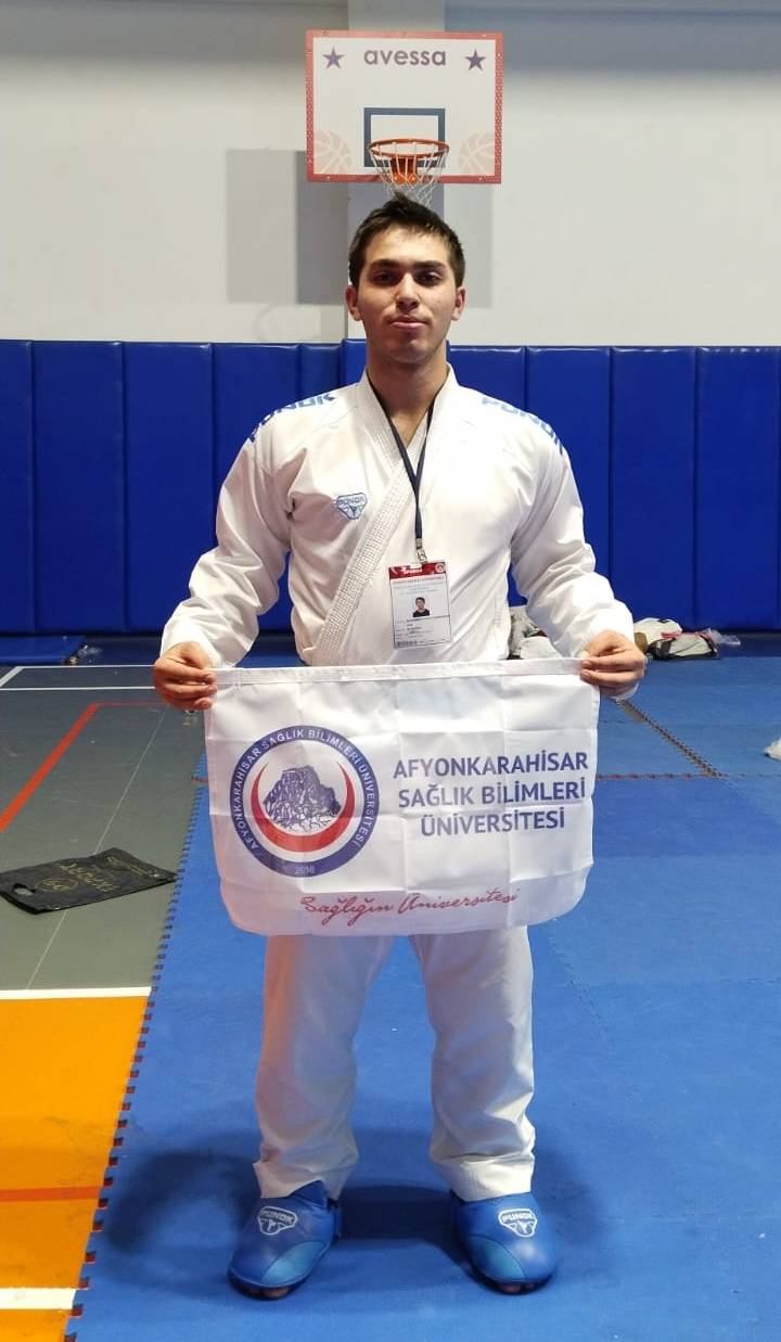 AFSÜ Öğrencisi Türkiye Karate Şampiyonası'nda Başarıyı Sürdürdü