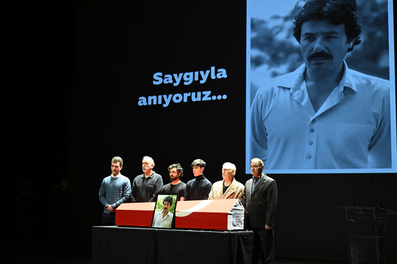 Ferdi Tayfur’a Veda: Arabesk Müzik, Prensini Kaybetti!