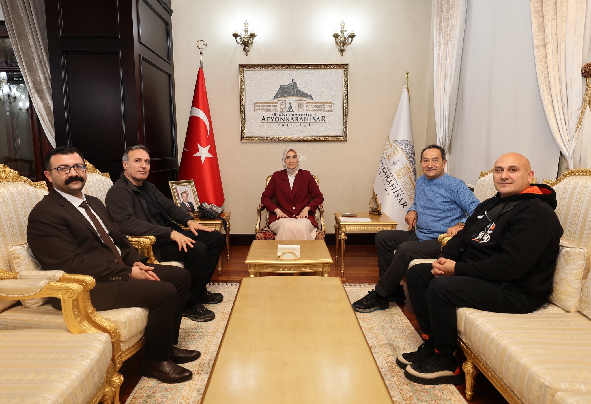 Vali Yiğitbaşı, Dr. Kunak'ın Programında Afyon'u Tanıttı