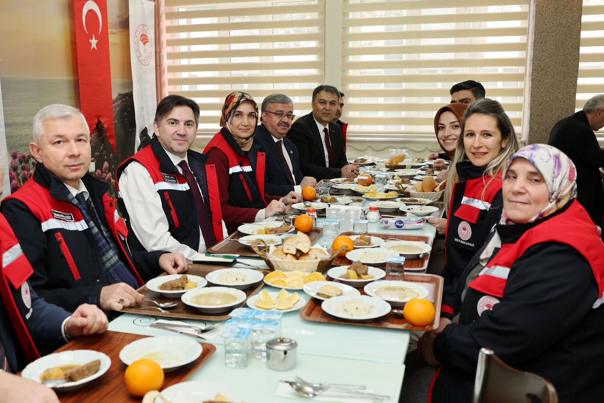 Makam ve Mevkiyi Bir Kenara Bıraktılar  Personelin Gönlüne Taht Kurdular