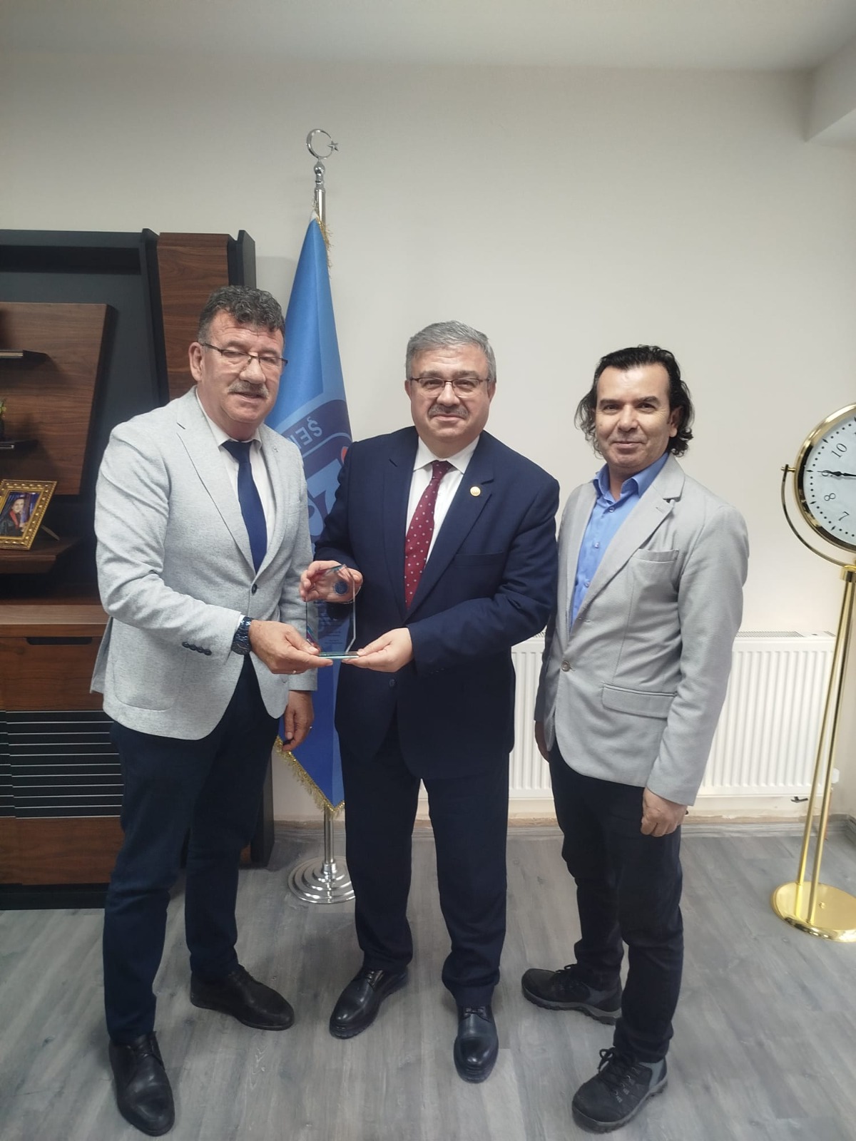 “Bir Sınıf da Sen Donat” Projesi Hayırseverlerin Destekleriyle Başarıya Ulaştı