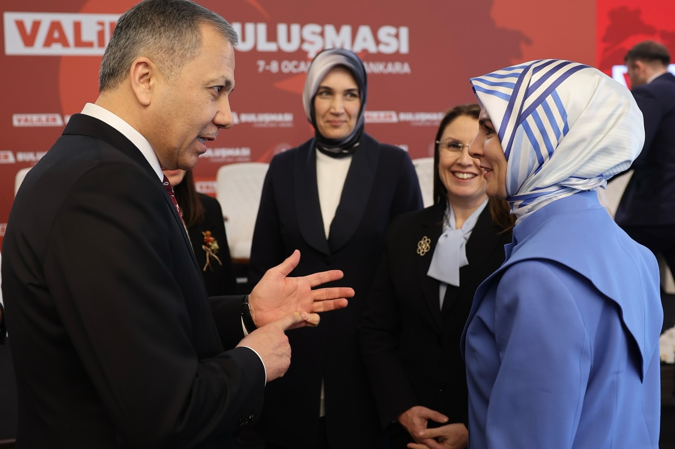 Valiler Buluşmasında  Afyonkarahisar Rüzgarı