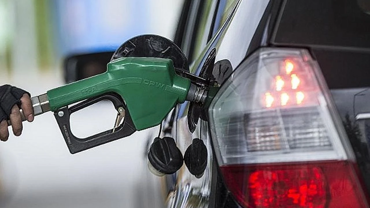 Benzinin Ardından Motorine De Zam Geliyor: Zamlı Fiyatlar Pompaya Bu Gece Yansıyacak