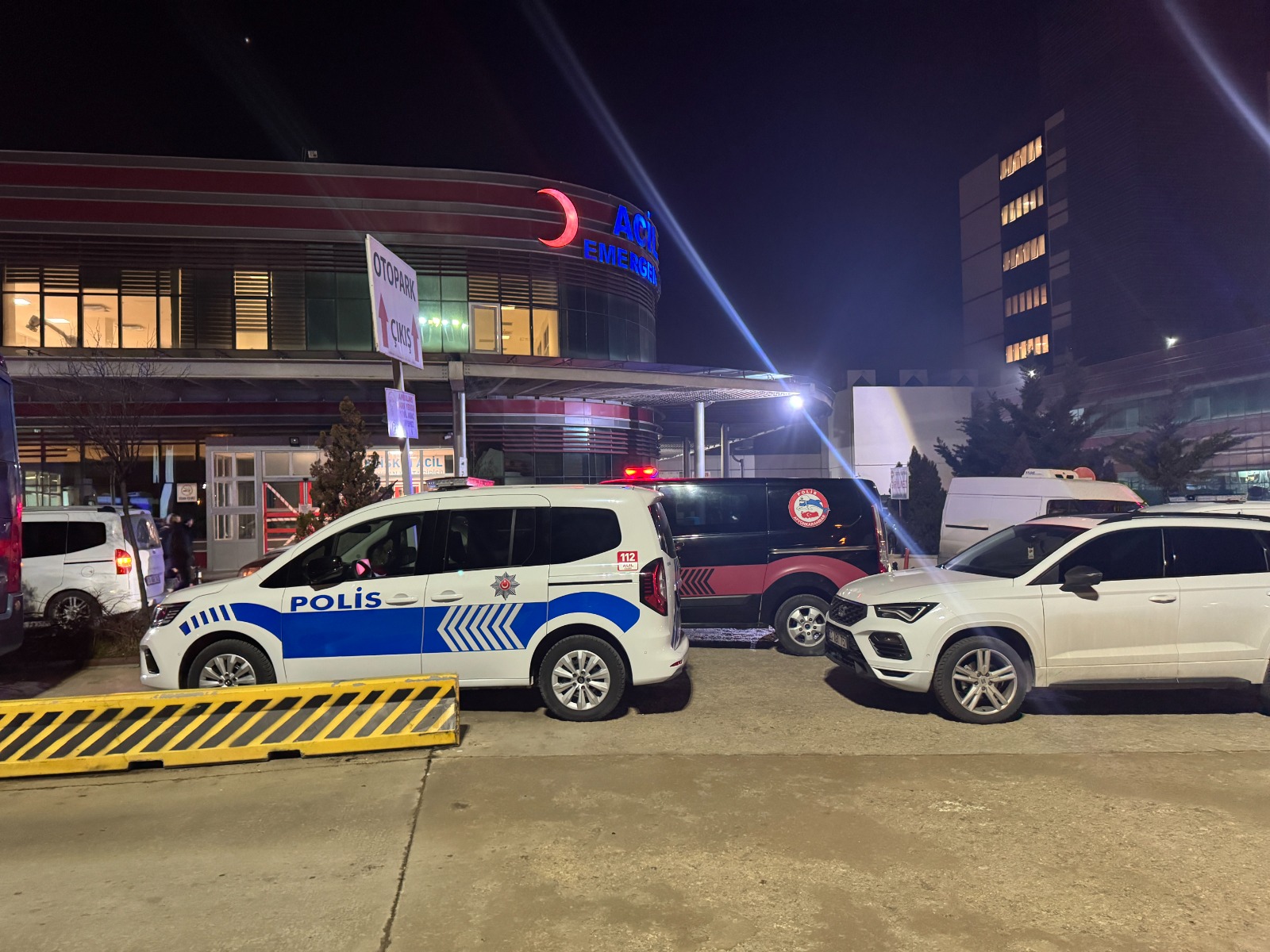 Afyonkarahisar Devlet Hastanesi'nde Cinayet: Kıskançlık Krizine Girdi Önce Sevgilisini Sonra Kendini Vurdu