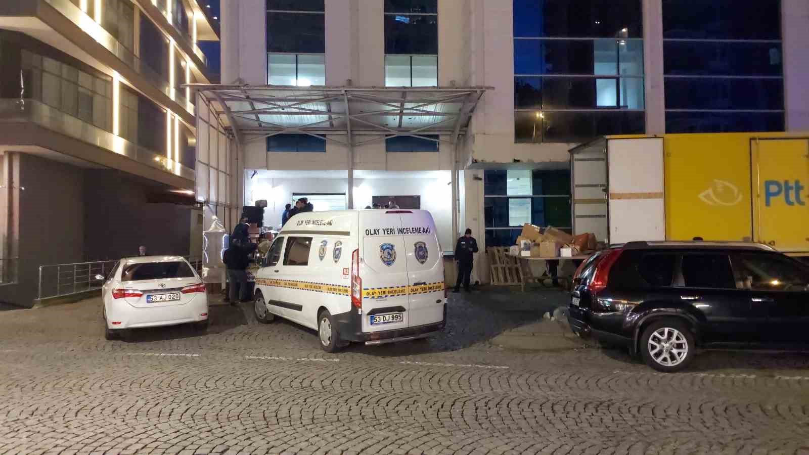 PTT Binasına Silahlı Saldırı, Yaralanan 2 Kişi Hayatını Kaybetti