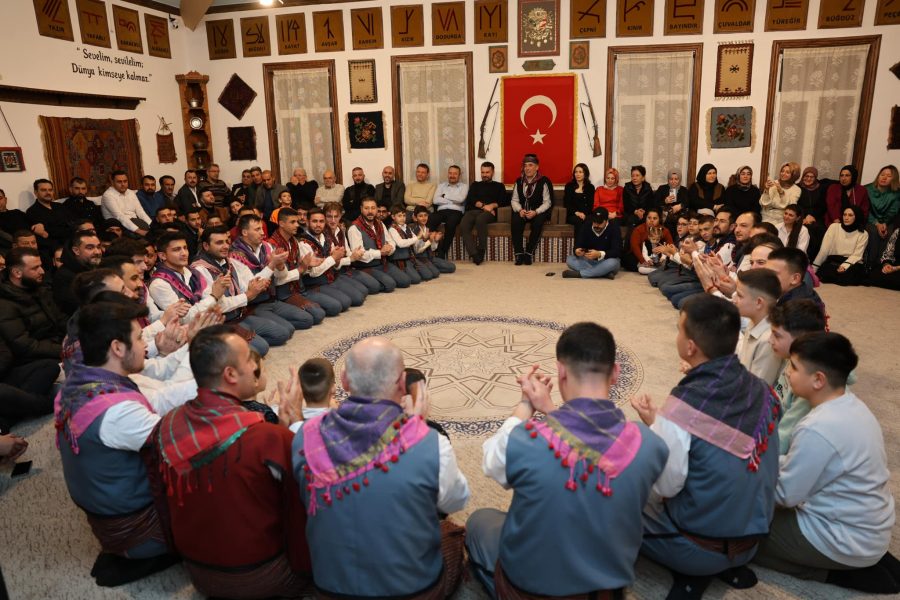 Gazeteci Uzun, Sandıklı’da Yaren Gecesi’ne Katıldı