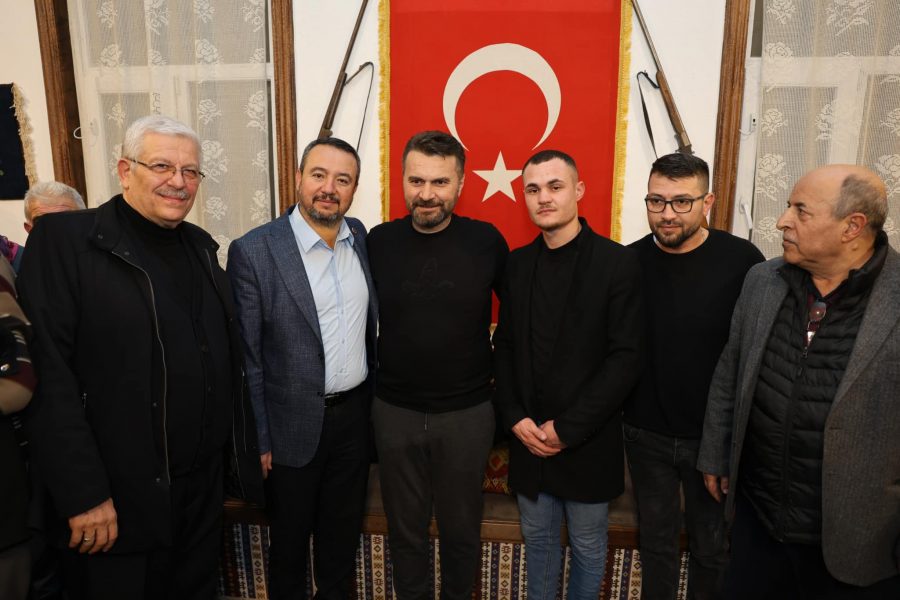 Gazeteci Uzun, Sandıklı’da Yaren Gecesi’ne Katıldı