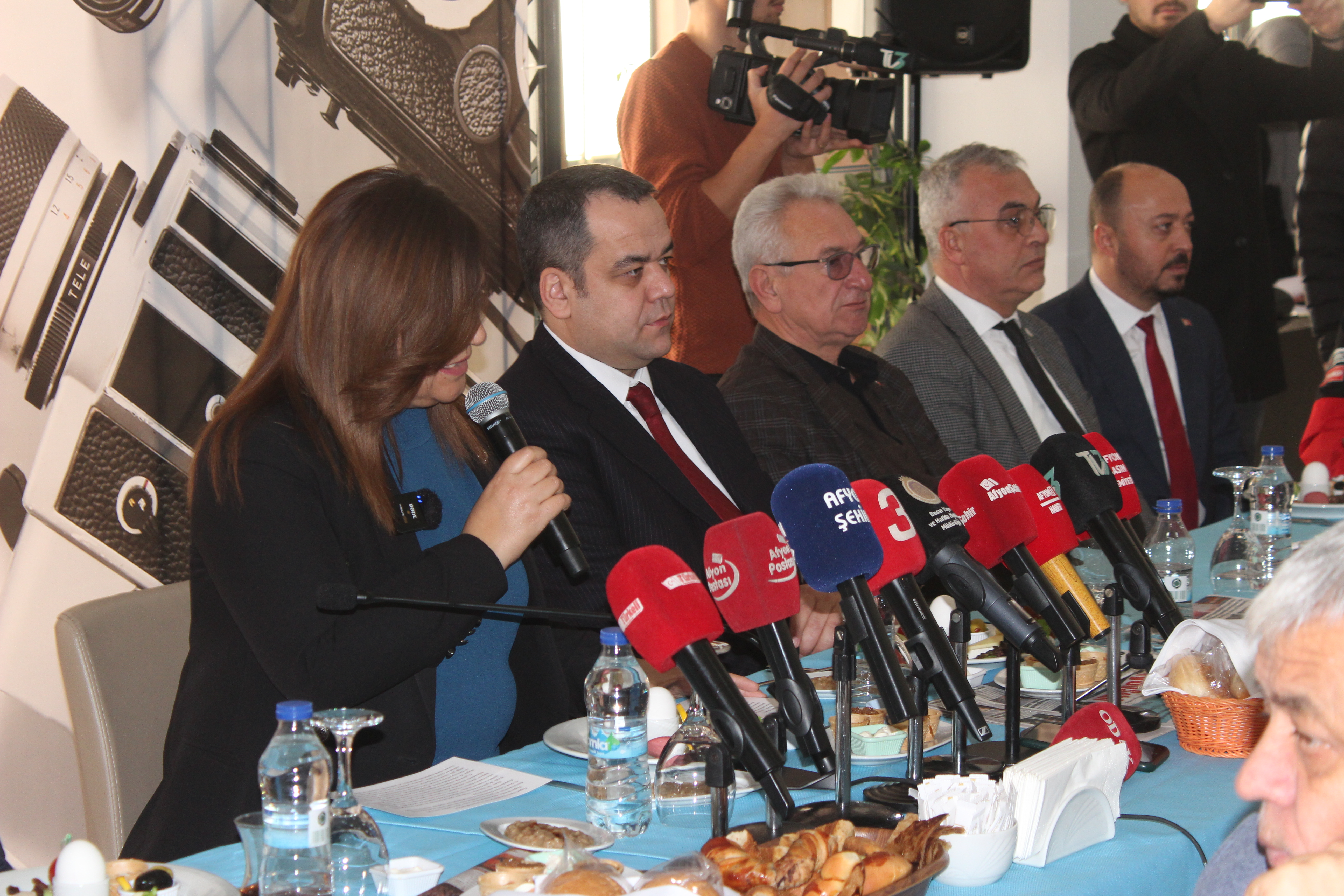BAŞKAN KÖKSAL, BASIN EMEKÇİLERİNE EV SAHİPLİĞİ YAPTI "BASIN ÖZGÜRLÜĞÜNE MÜDAHALE KABUL EDİLEMEZ"