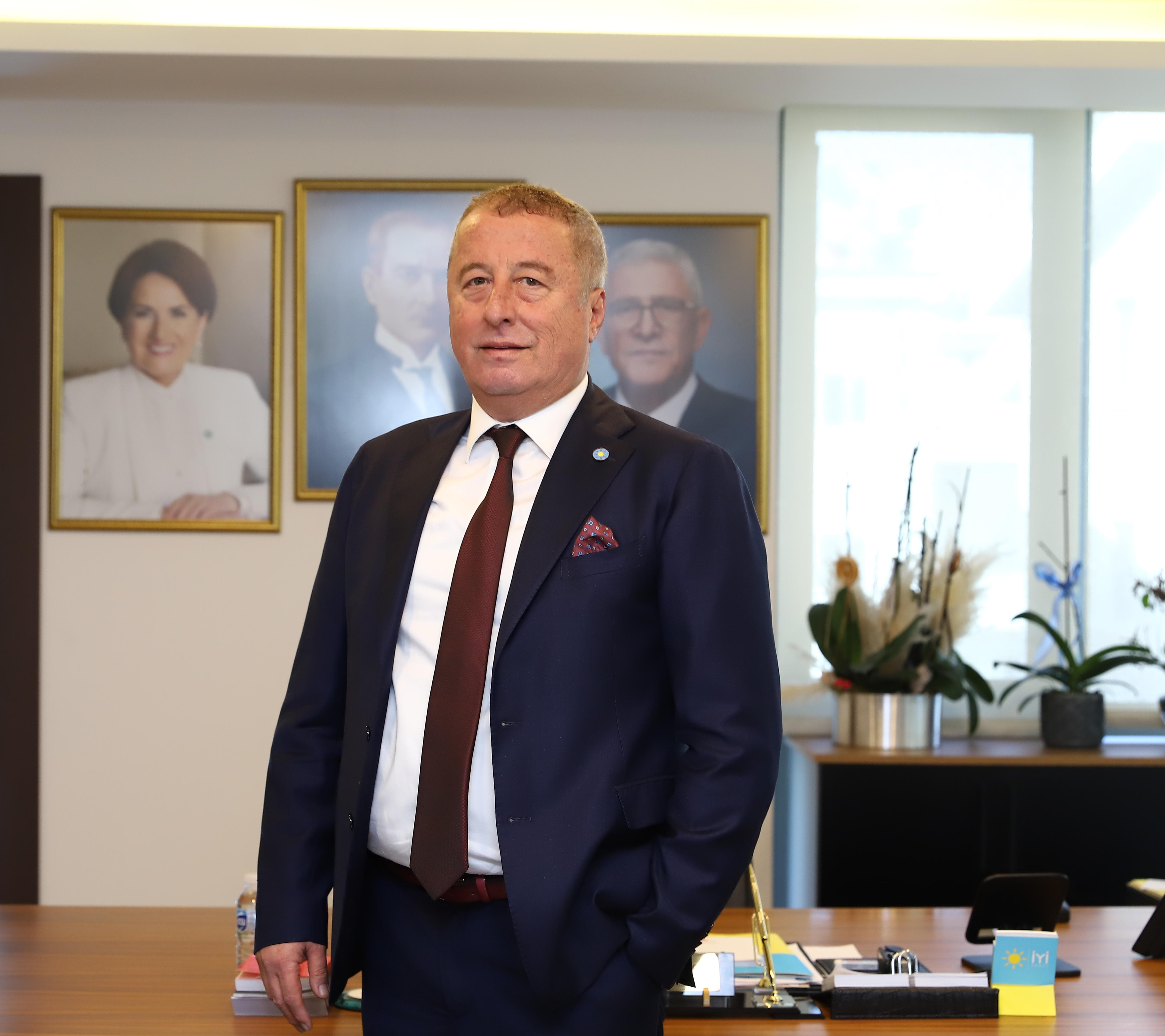 İYİ PARTİLİ OLGUN MESAJINDA GAZETECİLİK MESLEĞİNİN ÖNEMİNE VURGUDA BULUNDU