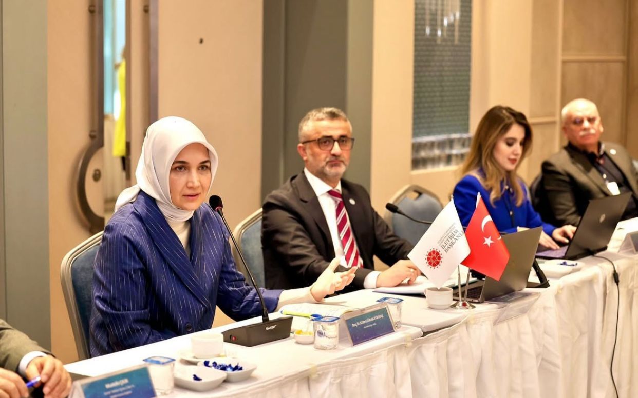 Yeri Geliyor Başarılı Bir Mülki Amir Yeri Geliyor Tecrübeli Bir İletişimci