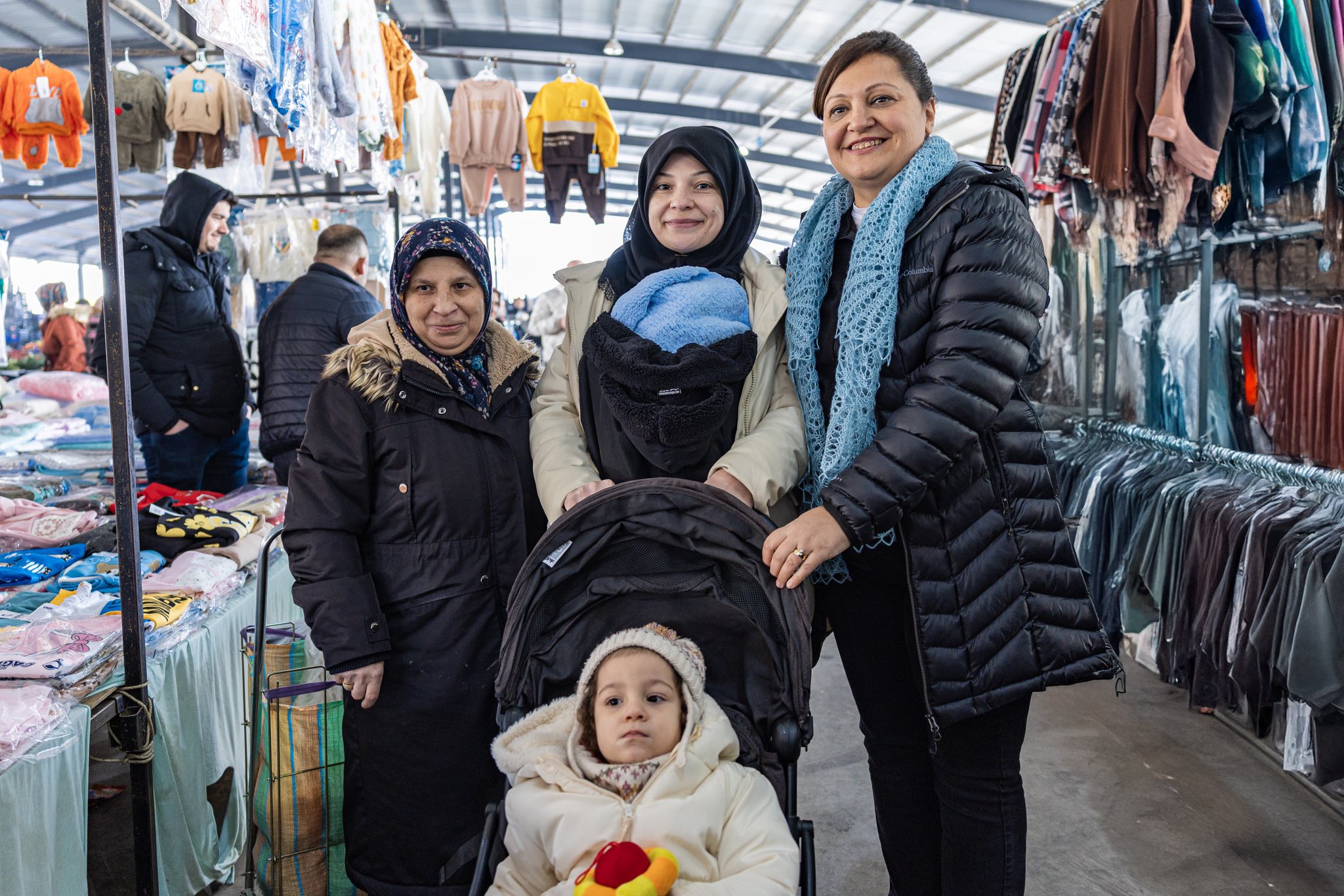 Başkan Köksal, Fatih Semt Pazarı'nda Hemşehrileriyle Buluştu