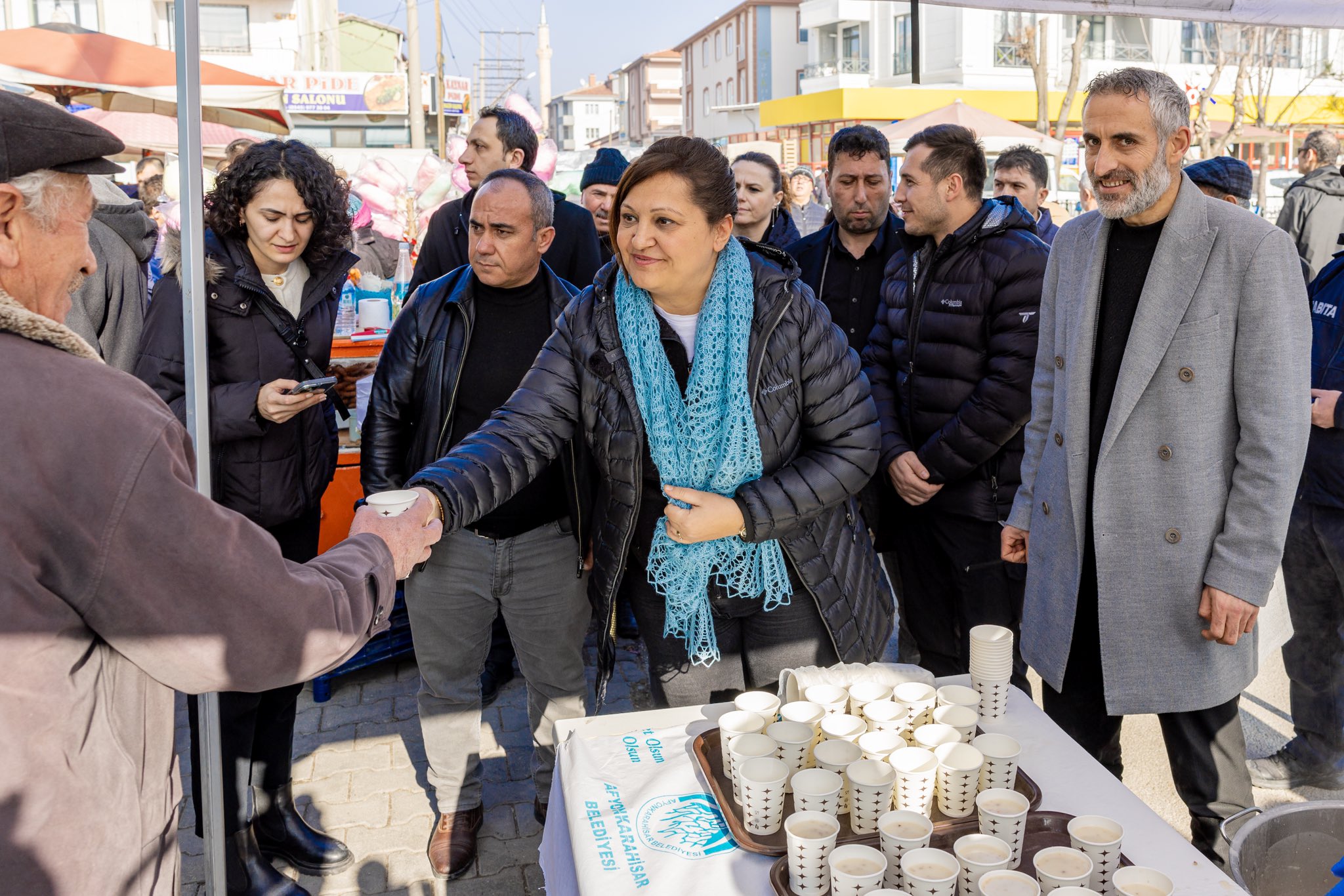 Başkan Köksal, Fatih Semt Pazarı'nda Hemşehrileriyle Buluştu