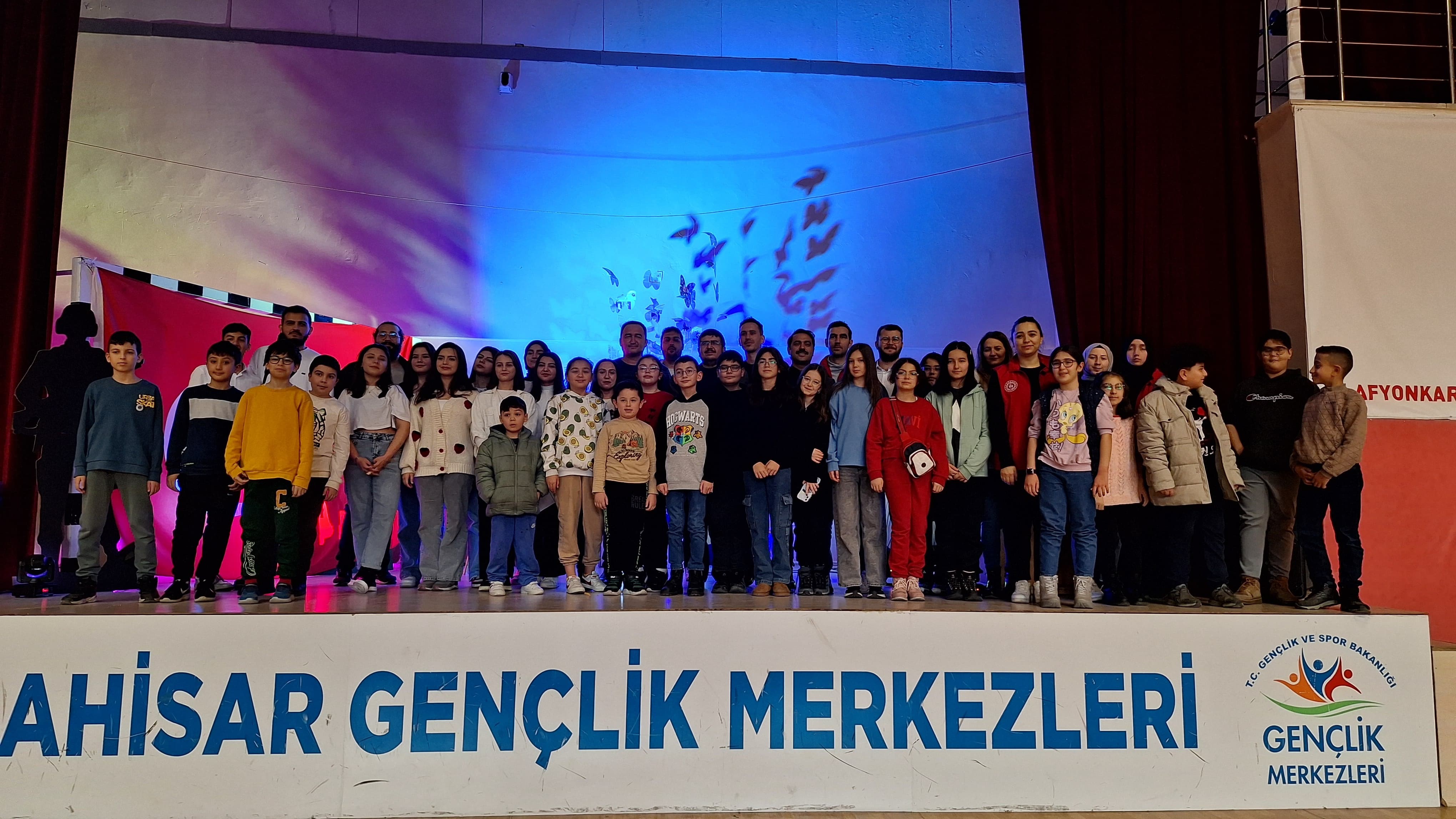 Gençlik Merkezi'nde Unutulmaz Bir Akşam: İstiklal Marşı şairi Ersoy yad edildi