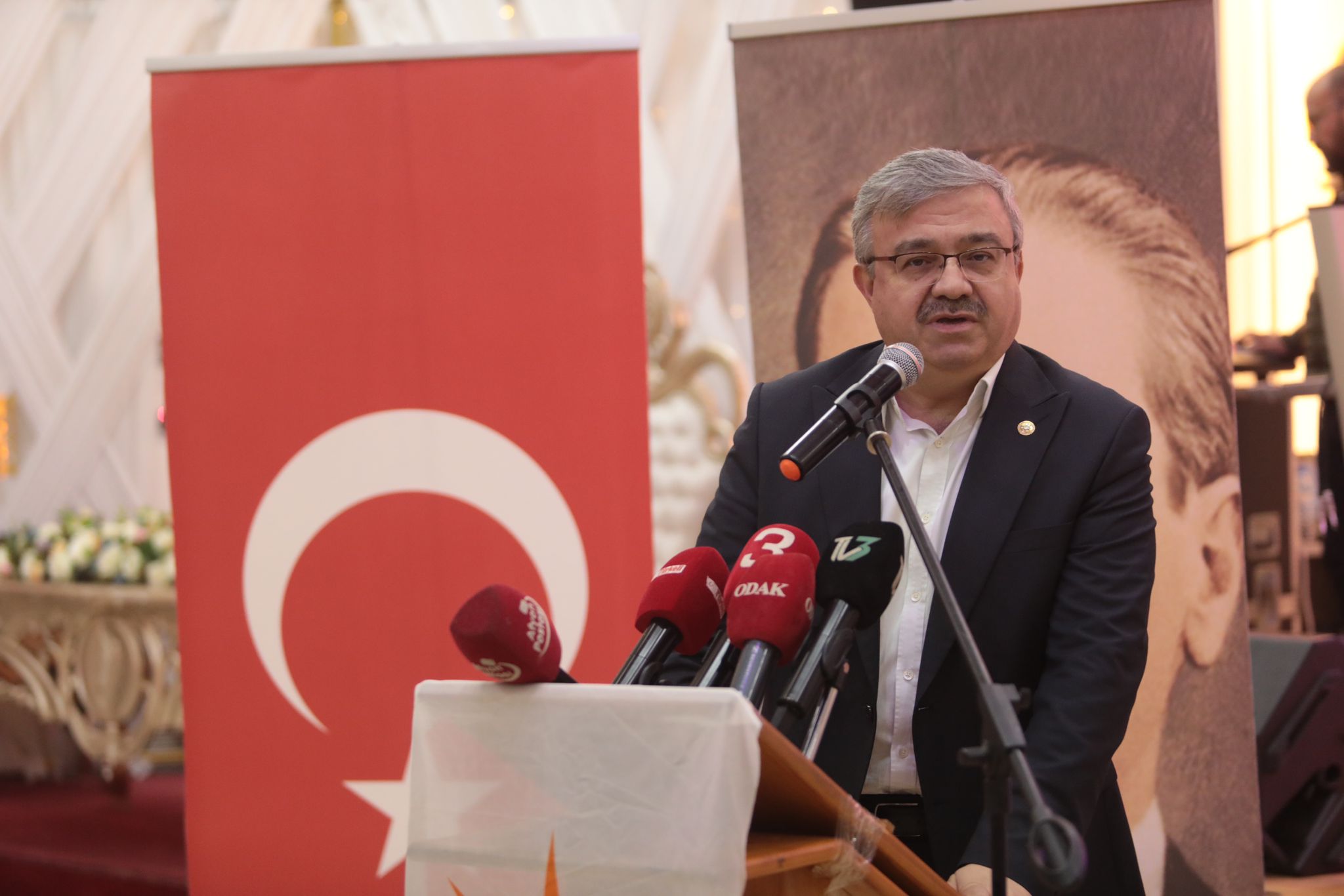 AK PARTİ AFYONKARAHİSAR TEŞKİLATI, ÇALIŞAN GAZETECİLER GÜNÜ’NÜ KUTLADI