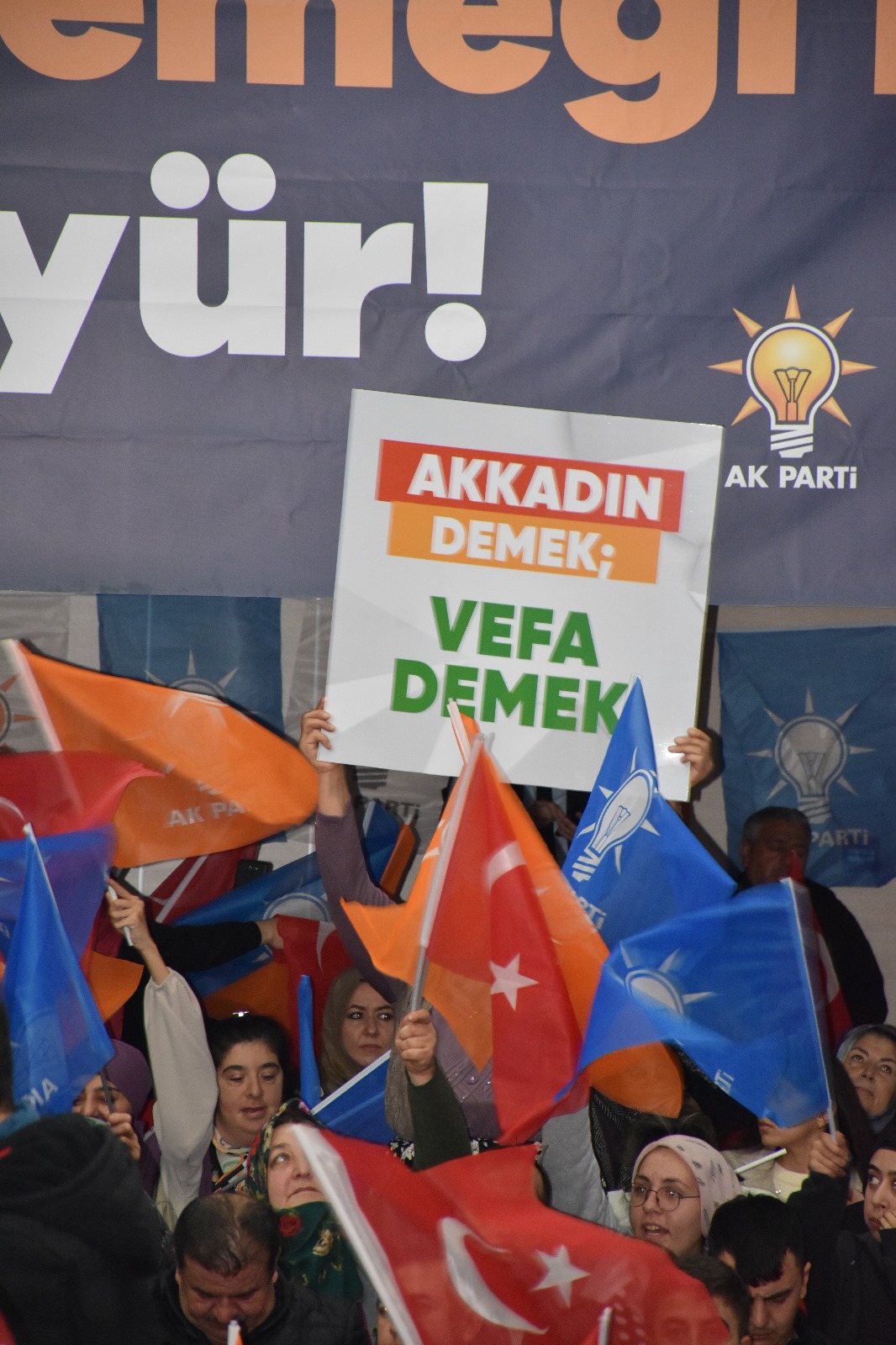 AK Kadınların Başkanı Çengel Bismillah Dedi Bakan Göktaş Destek Verdi