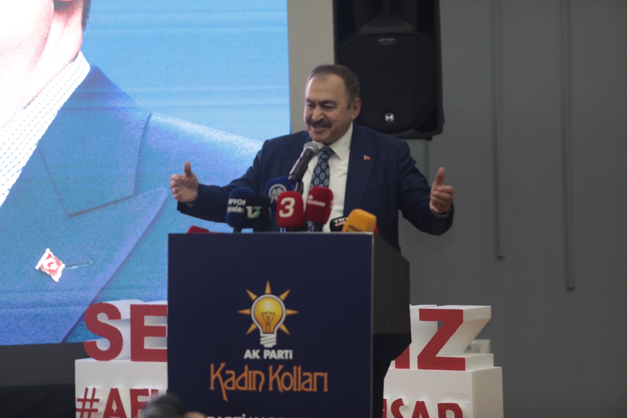 Eski Bakan Eroğlu  Çengel ve Yönetimini Tebrik Etti