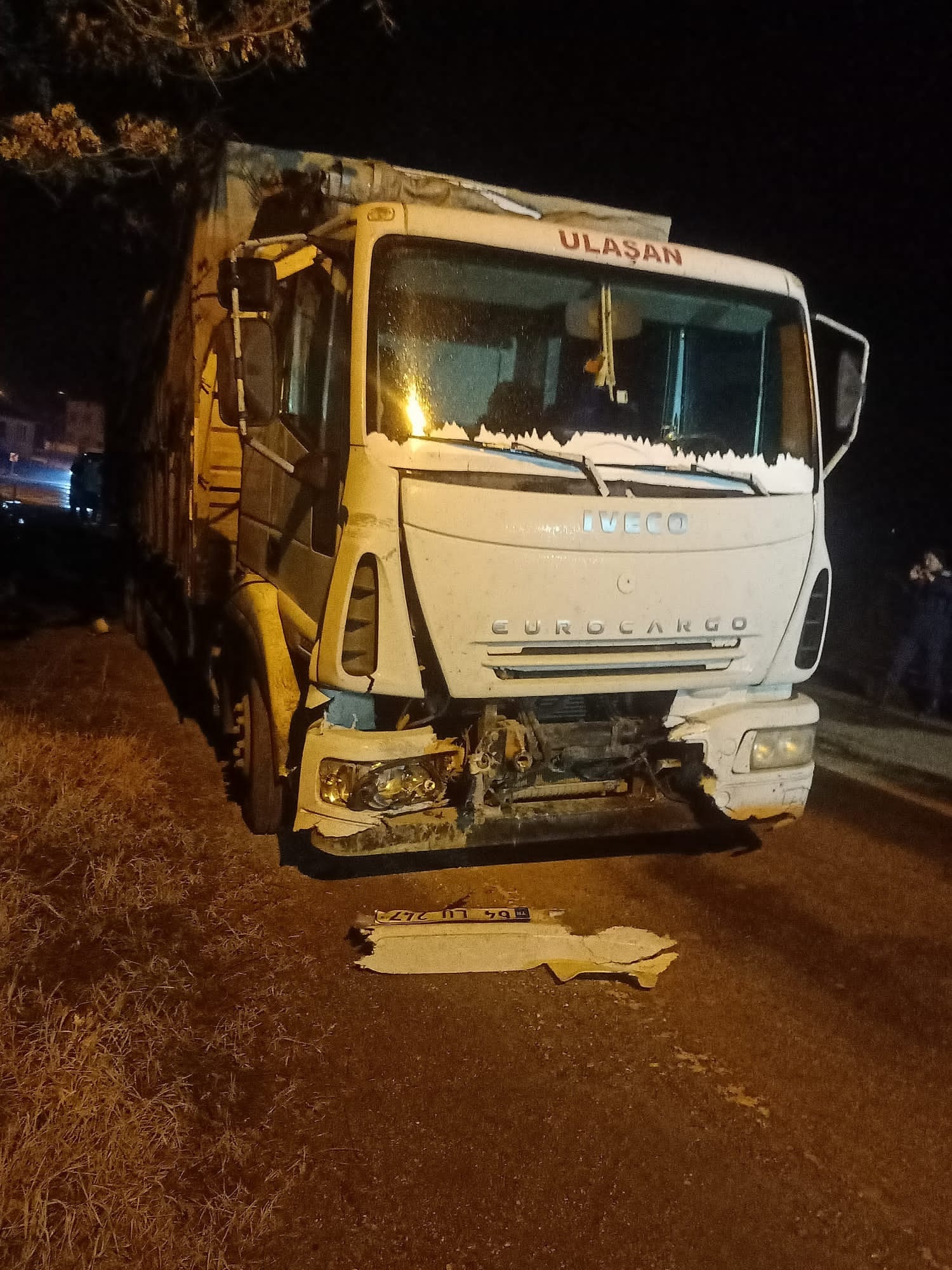 Sandıklı’da Kamyon İle Otomobil Çarpıştı!