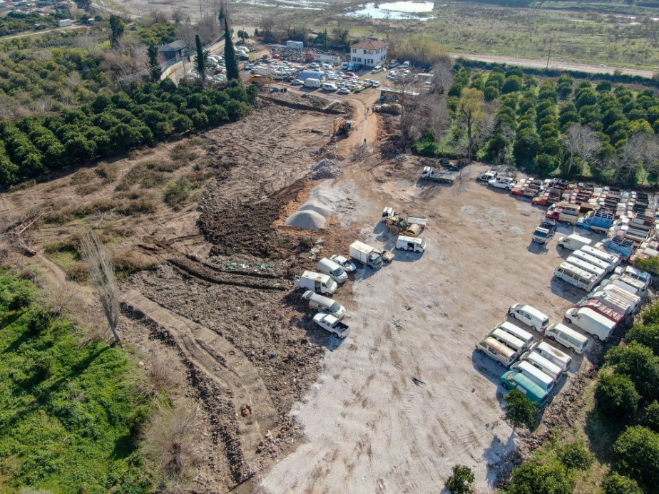 MİLLİ SERVET OTOPARKLARDA ÇÜRÜMEYE TERK EDİLDİ