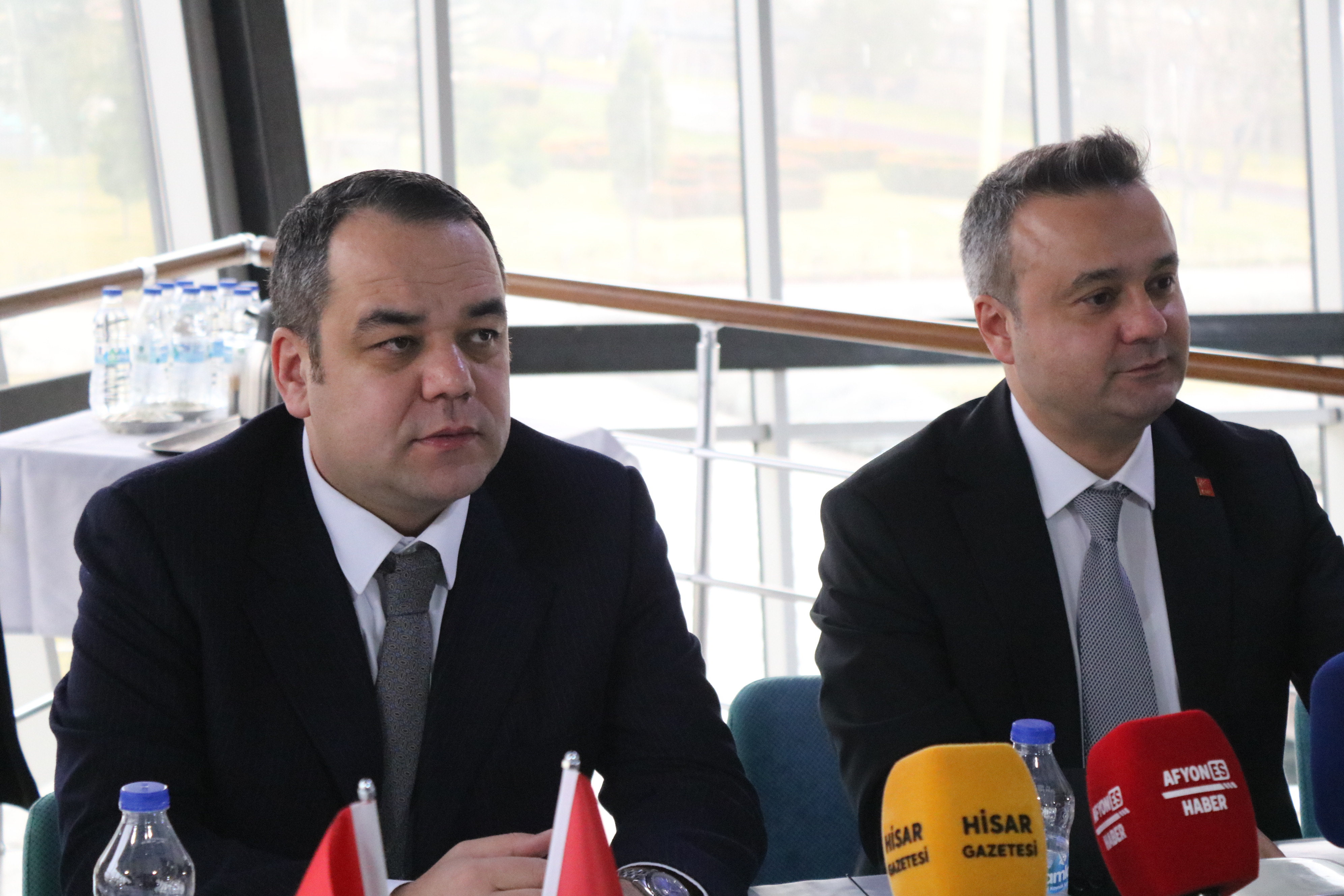 CHP'Lİ ERHAN'IN KIRMIZI KARTI AFYON SİYASETİNE DAMGA VURDU