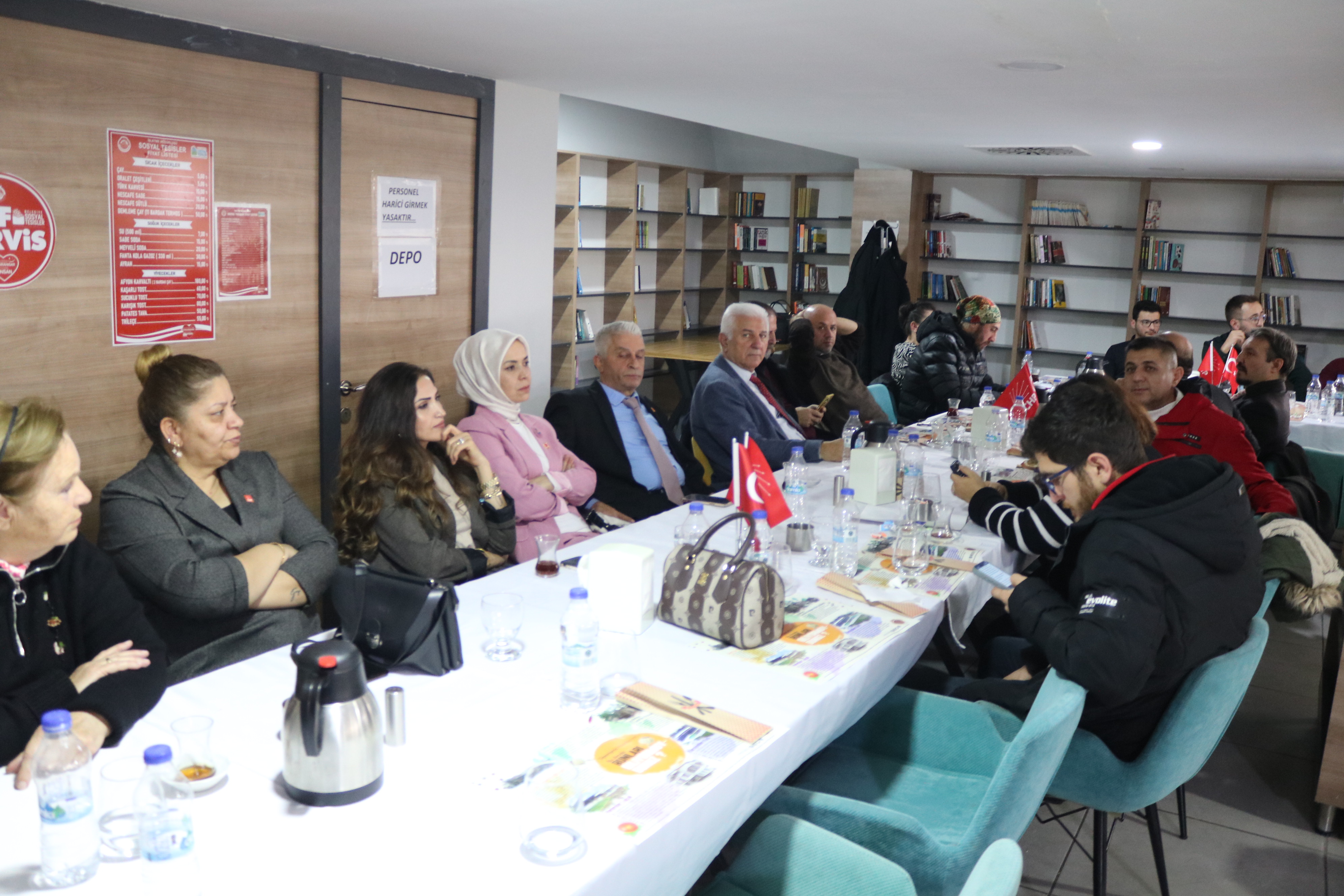 CHP'Lİ ERHAN'IN KIRMIZI KARTI AFYON SİYASETİNE DAMGA VURDU