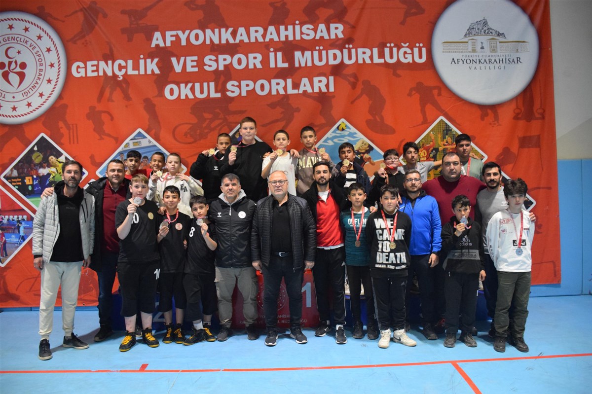 Okul Sporları Yıldız Erkekler Serbest Güreş Müsabakaları Tamamlandı