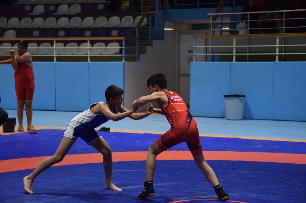 Okul Sporları Yıldız Erkekler Serbest Güreş Müsabakaları Tamamlandı
