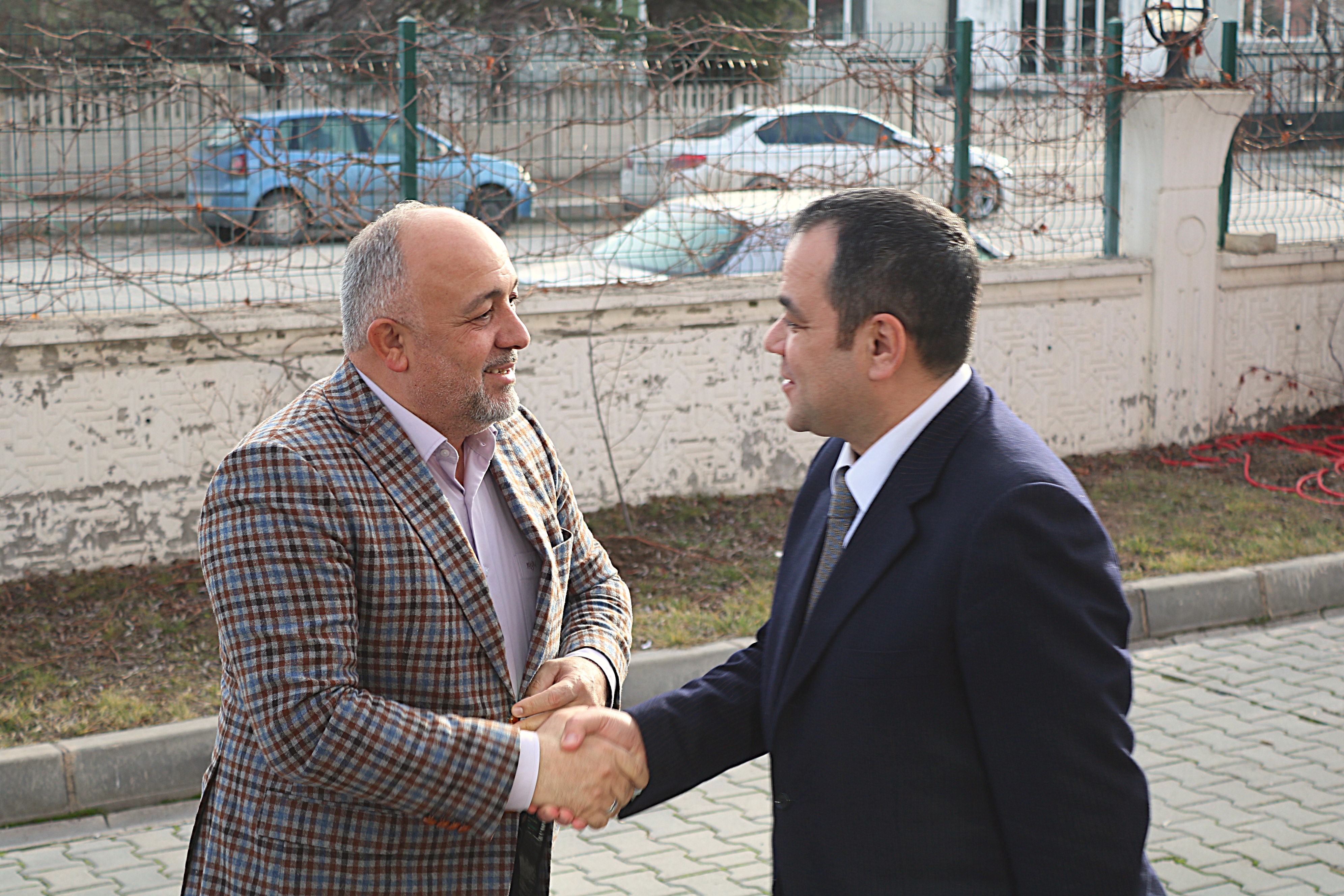 GENÇLİĞİN AĞABEYİ KASAPOĞLU'NDAN  RSP'YE ÖVGÜ ''SPORCU DOSTU OKUL''