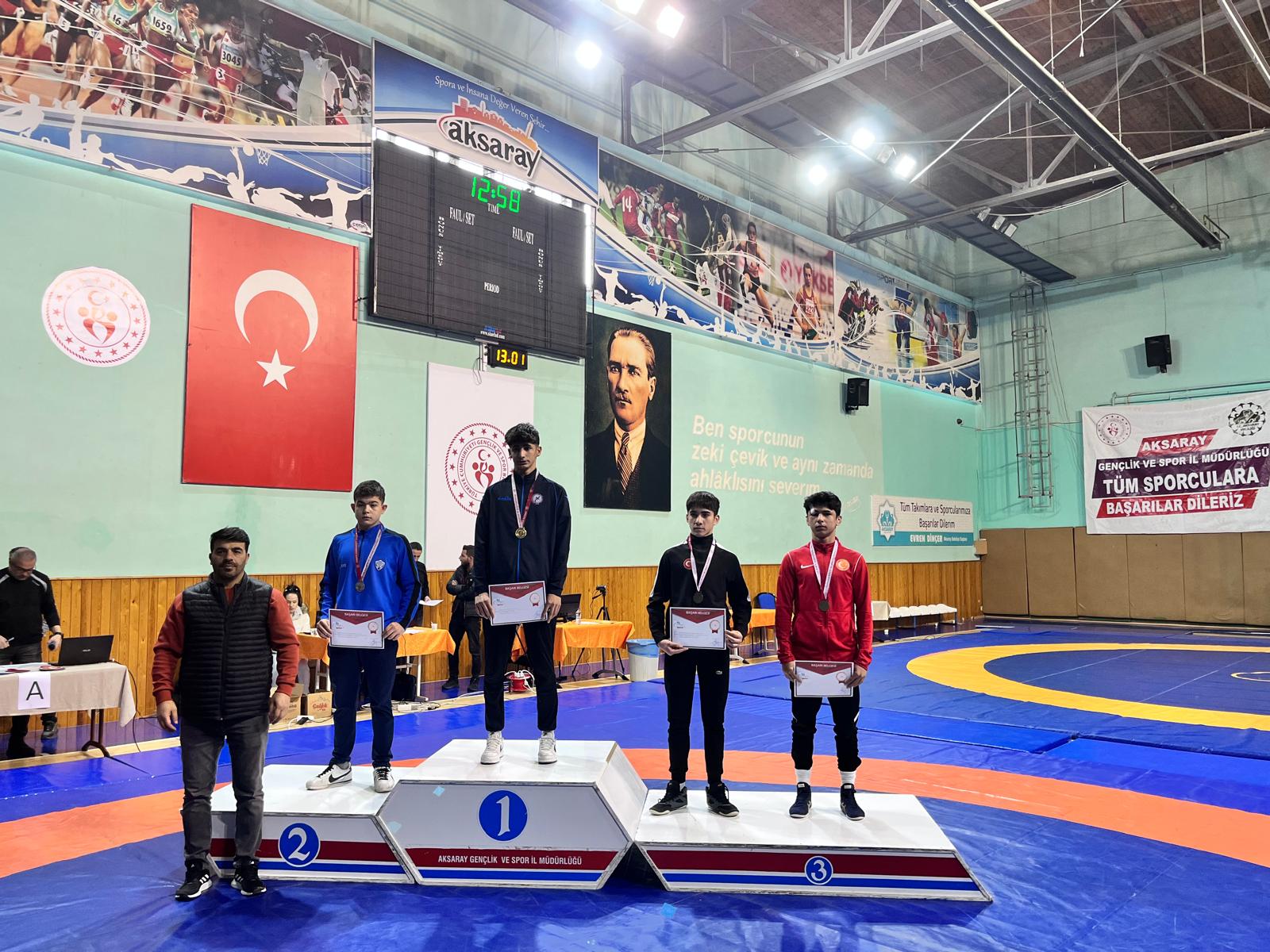 Aksaray'da Madalya Yağmuru: Afyonkarahisarlı Güreşçilerden Büyük Başarı