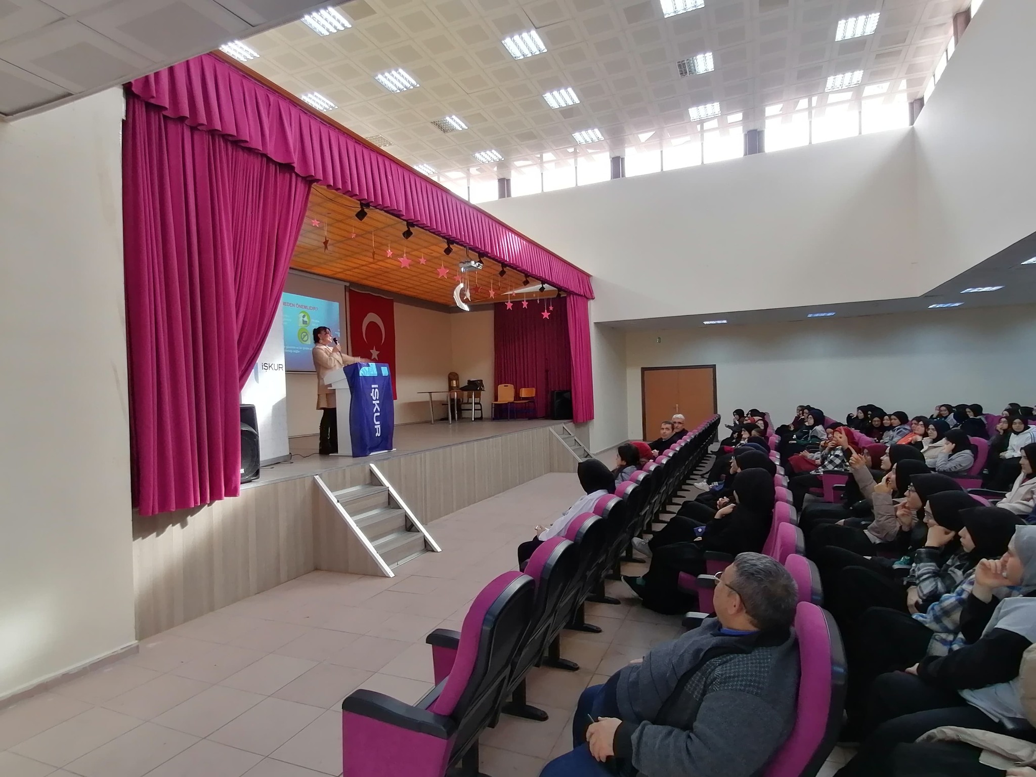 Çalışma ve İş Kurumu Müdürlüğü'nden, Öğrencilere Seminer