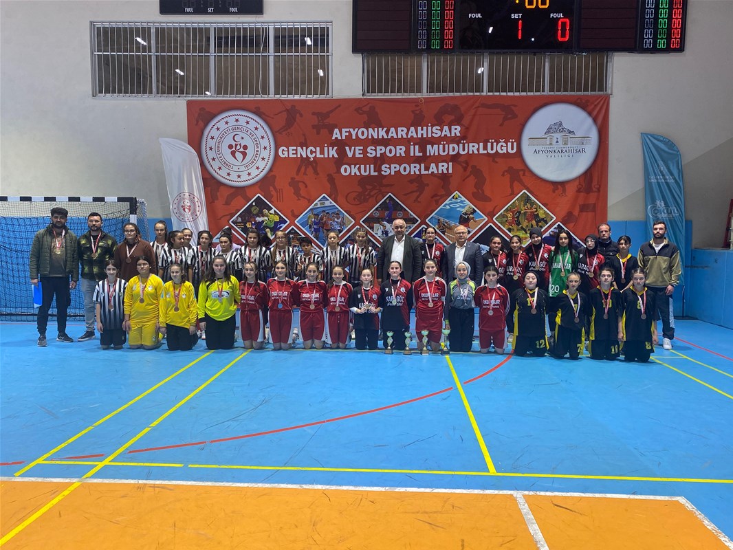 Afyonkarahisar’da Futsal Yıldız Kızlar Müsabakaları Sona Erdi