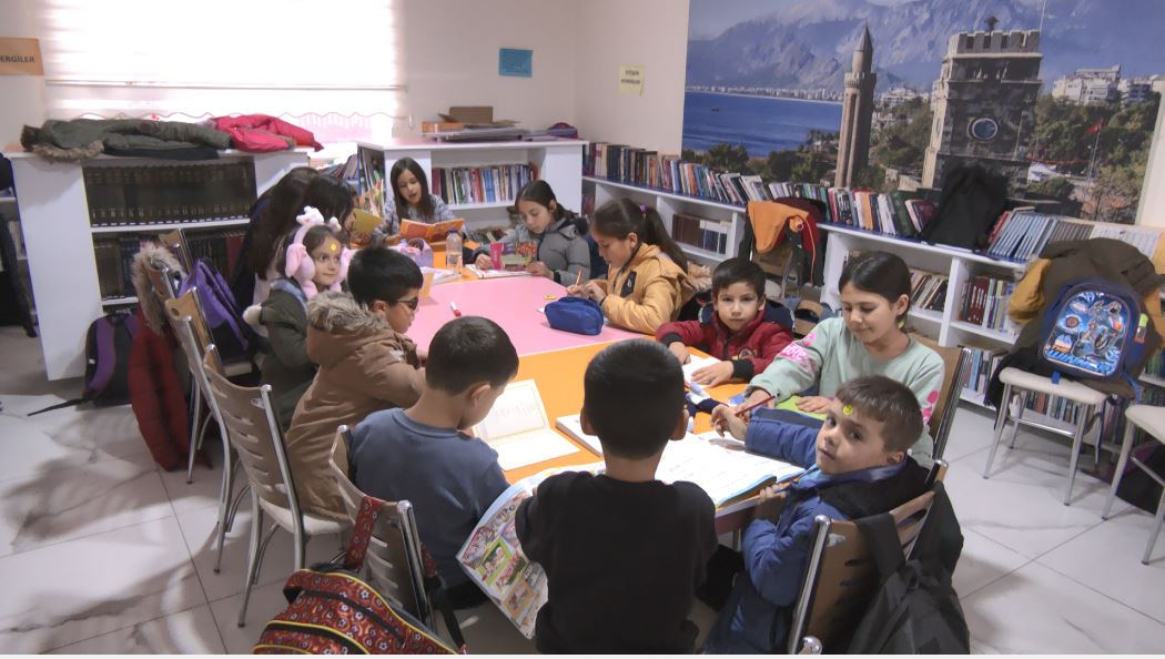 Gömü’de Çocuklar Ücretsiz Kurs Merkezi Hizmeti Veriliyor