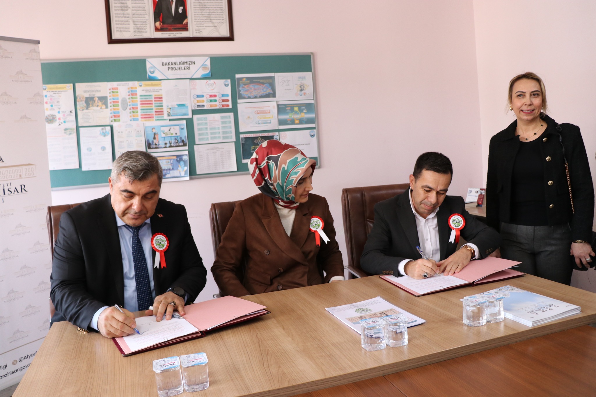 Vali Yiğitbaşı’ndan Doğadan İlham Alan Okula Tam Destek