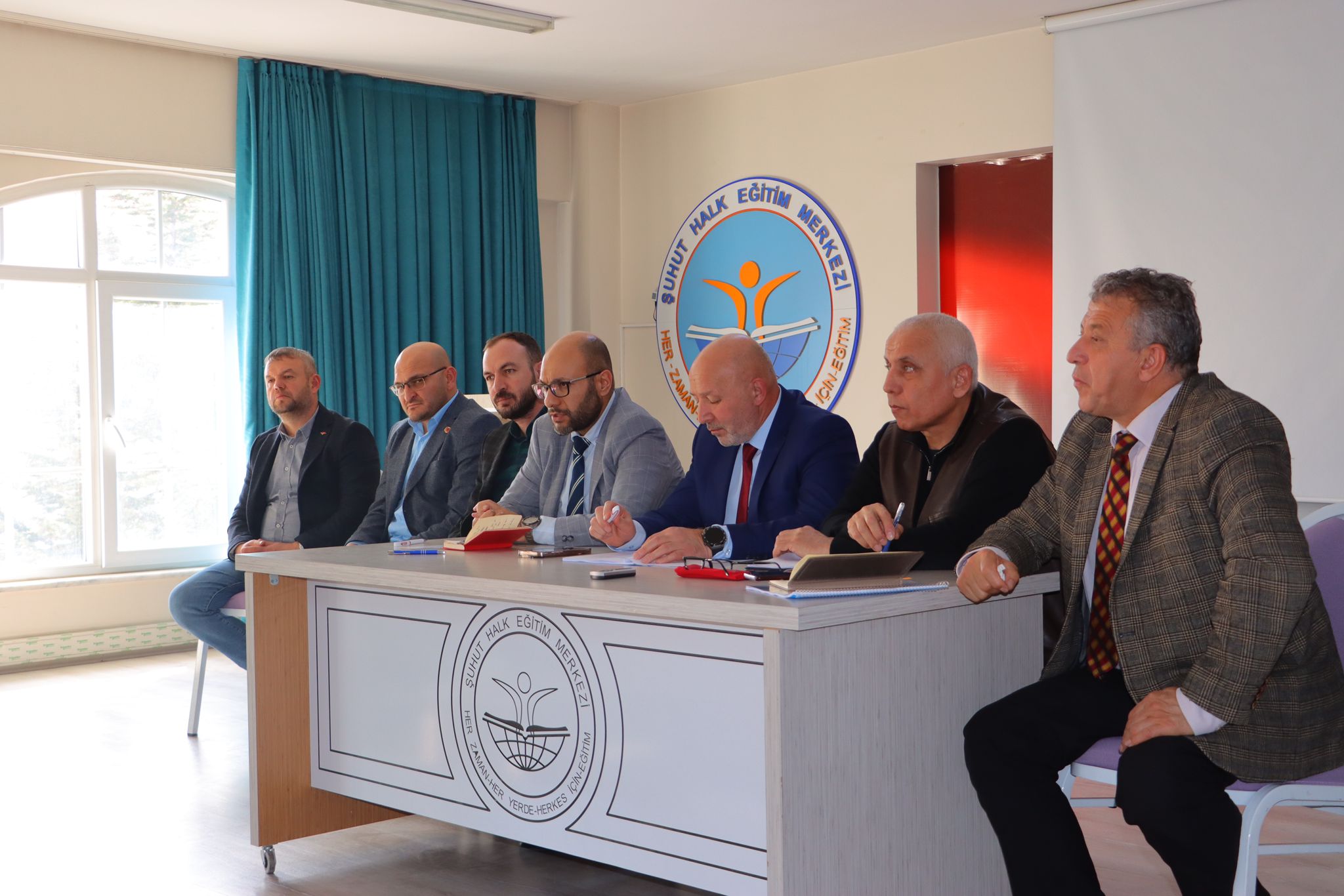 İL GENEL MECLİSİ, ŞUHUT’TA 36 MUHTAR İLE BİR ARAYA GELDİ