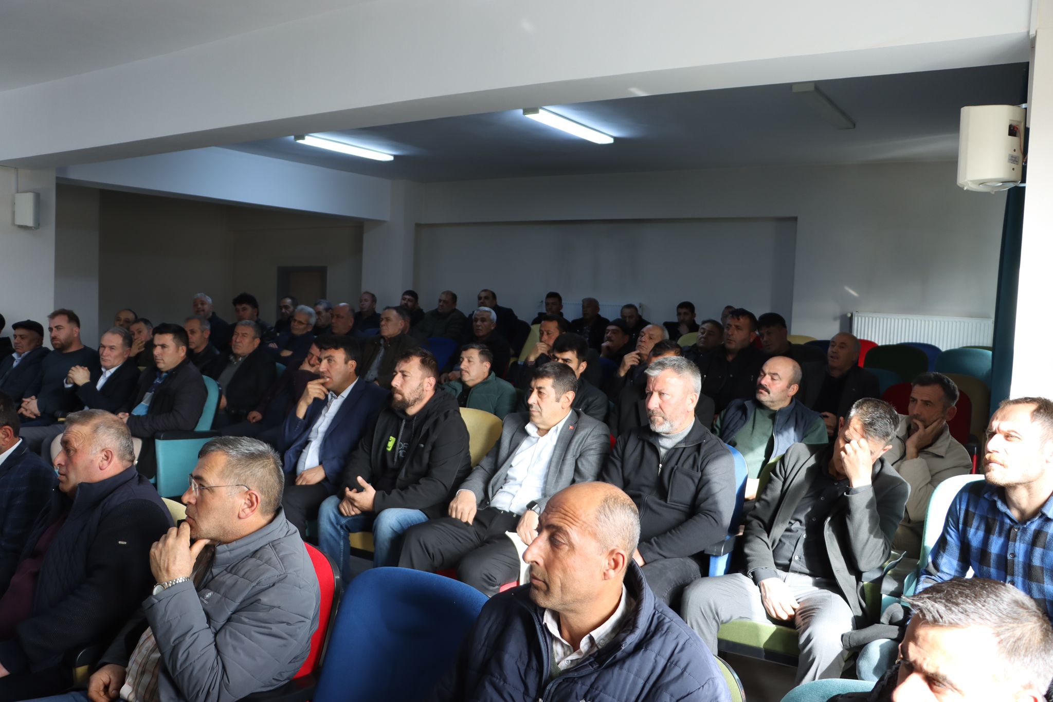 İL GENEL MECLİSİ, ŞUHUT’TA 36 MUHTAR İLE BİR ARAYA GELDİ