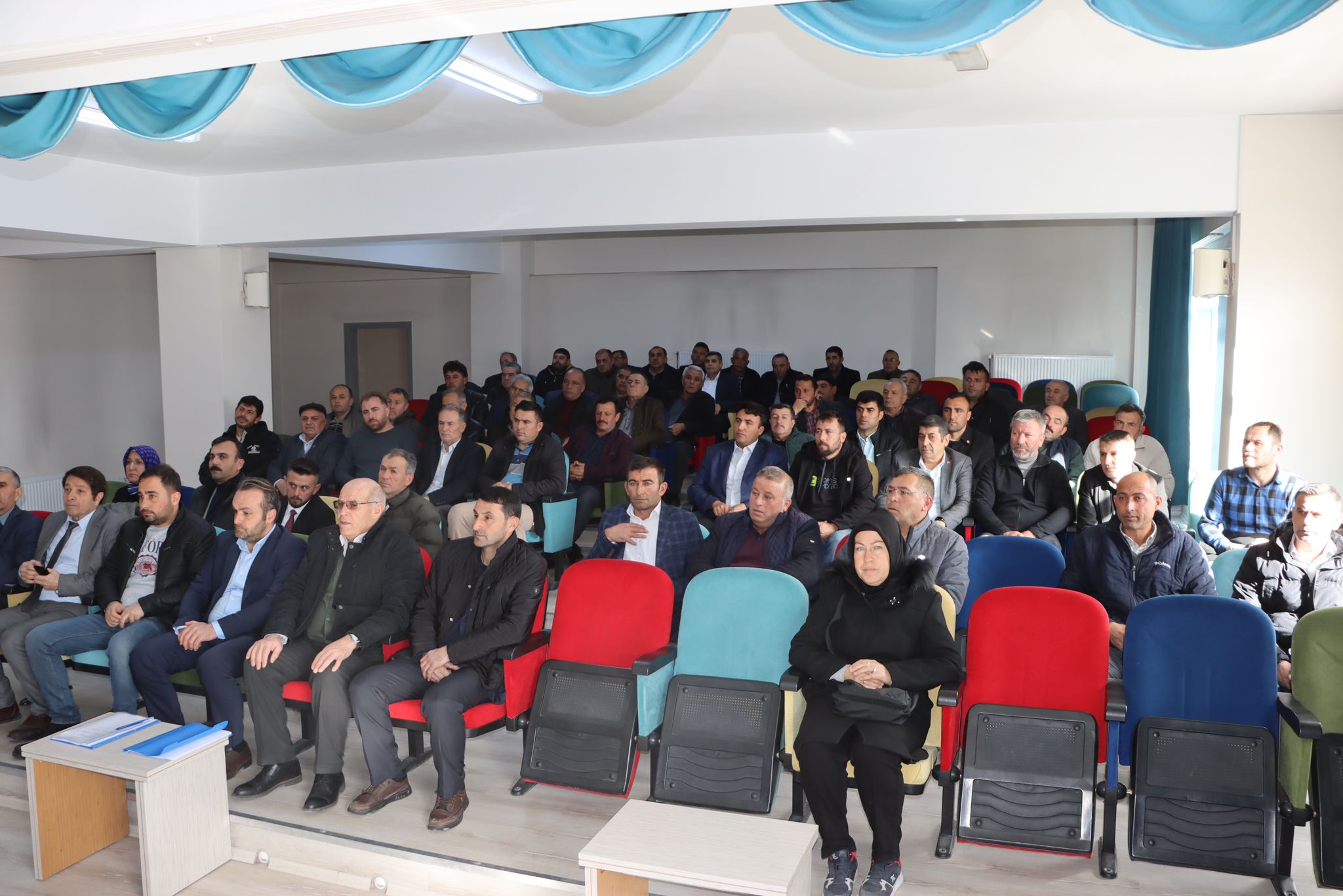 İL GENEL MECLİSİ, ŞUHUT’TA 36 MUHTAR İLE BİR ARAYA GELDİ
